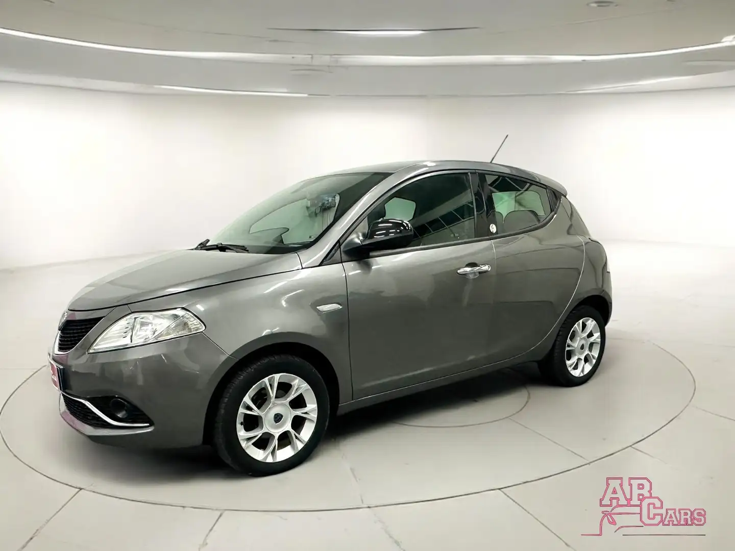 Lancia Ypsilon Ypsilon 1.2 69 CV 5 porte GPL Ecochic Silver Gris - 1