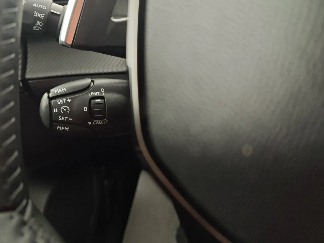 Peugeot 2008 1.2 hybrid Style 145cv e-dcs6, миниатюра 19