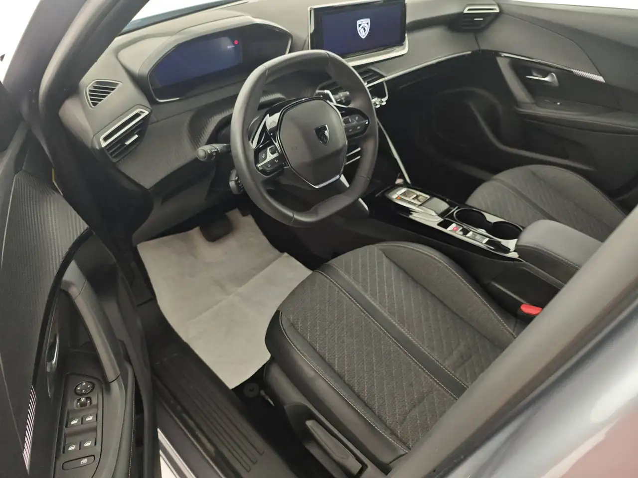 Peugeot 2008 1.2 hybrid Style 145cv e-dcs6, миниатюра 9