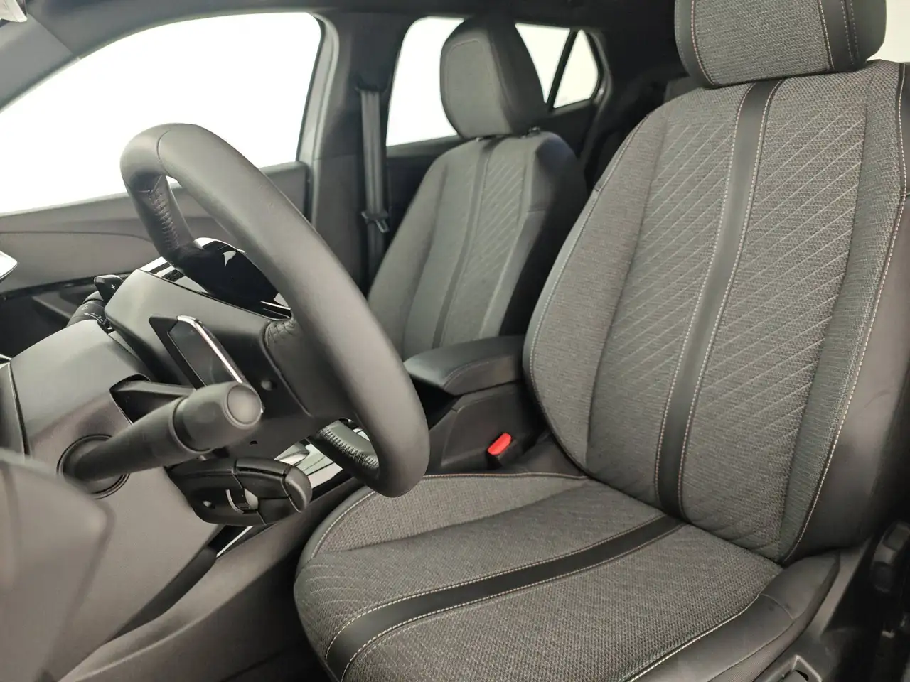 Peugeot 2008 1.2 hybrid Style 145cv e-dcs6, миниатюра 11