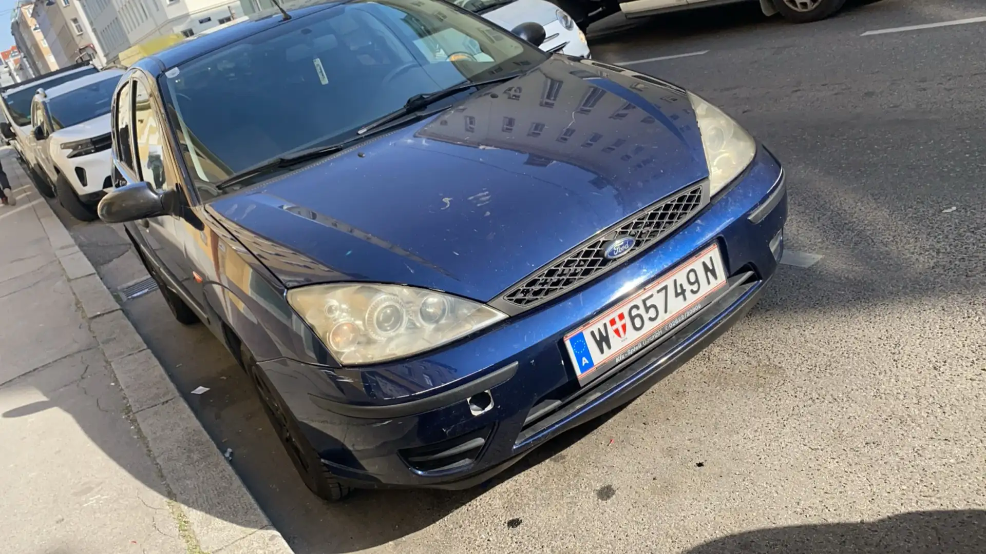 Ford Focus Ambiente 1,8 TDdi Blau - 1