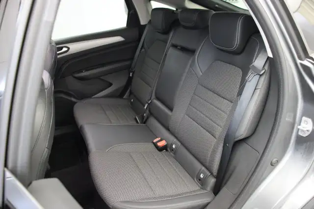 Renault Arkana view 11