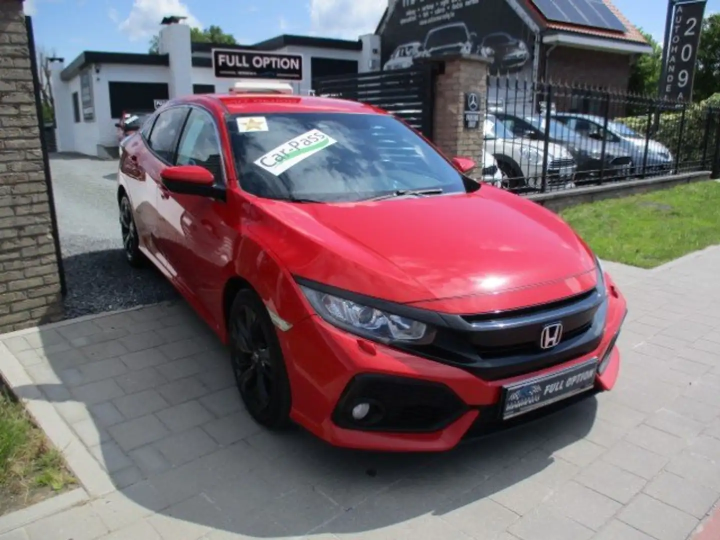 Honda Civic 1.0 i-VTEC SPORT PLUS BLACKPACK NAVI CAMERA ALU17" Rood - 1
