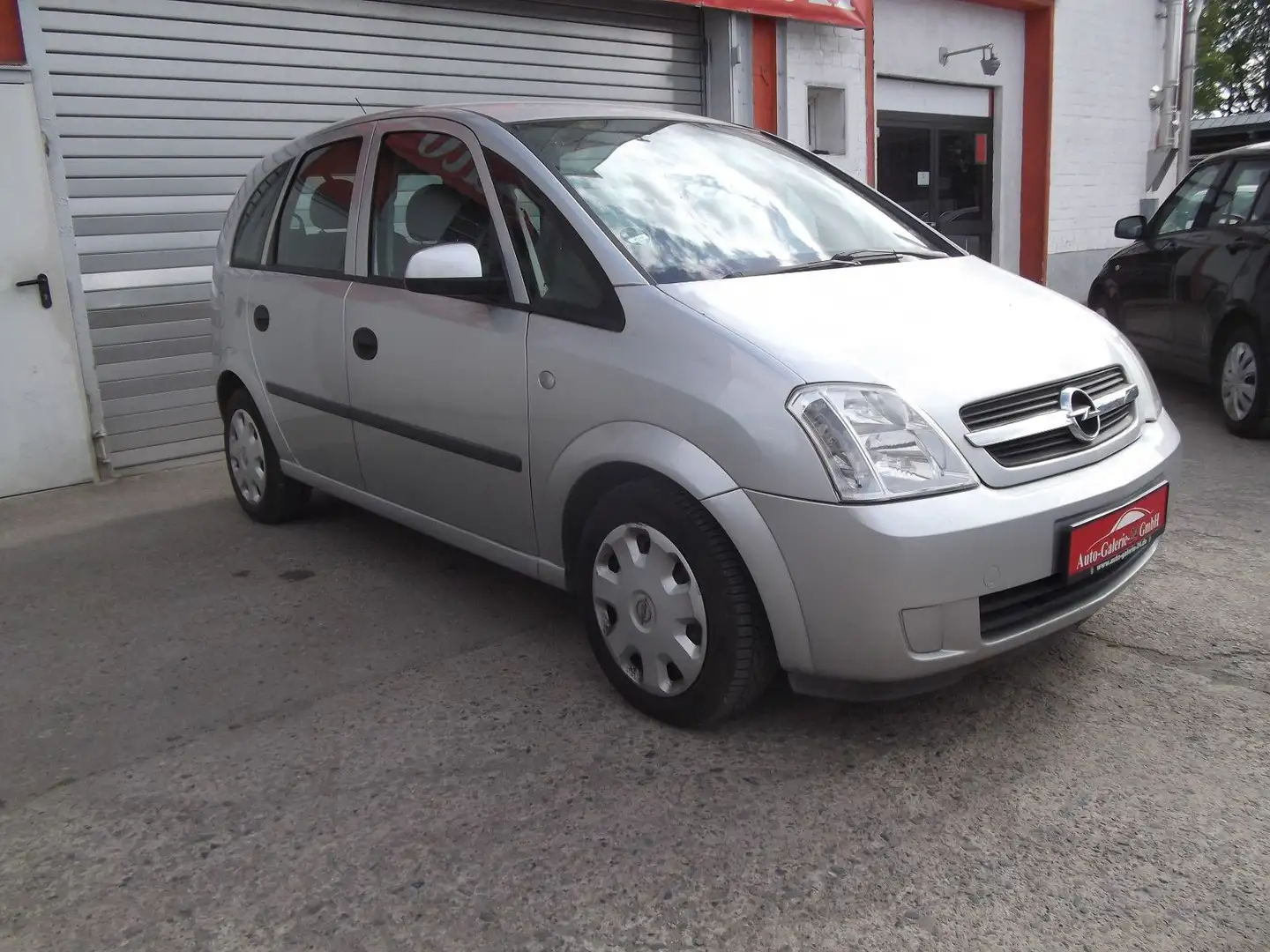 Opel Meriva 1.6 Enjoy Silber - 1