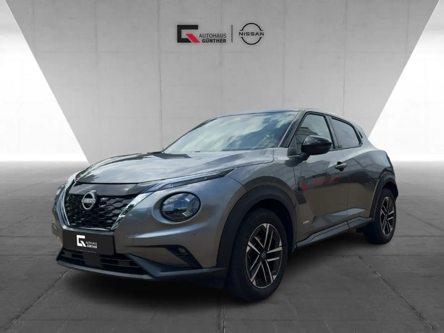 Nissan Juke N-CONNECTA 143PS Automatik Winter/beh.WS/Carplay Grau - 1