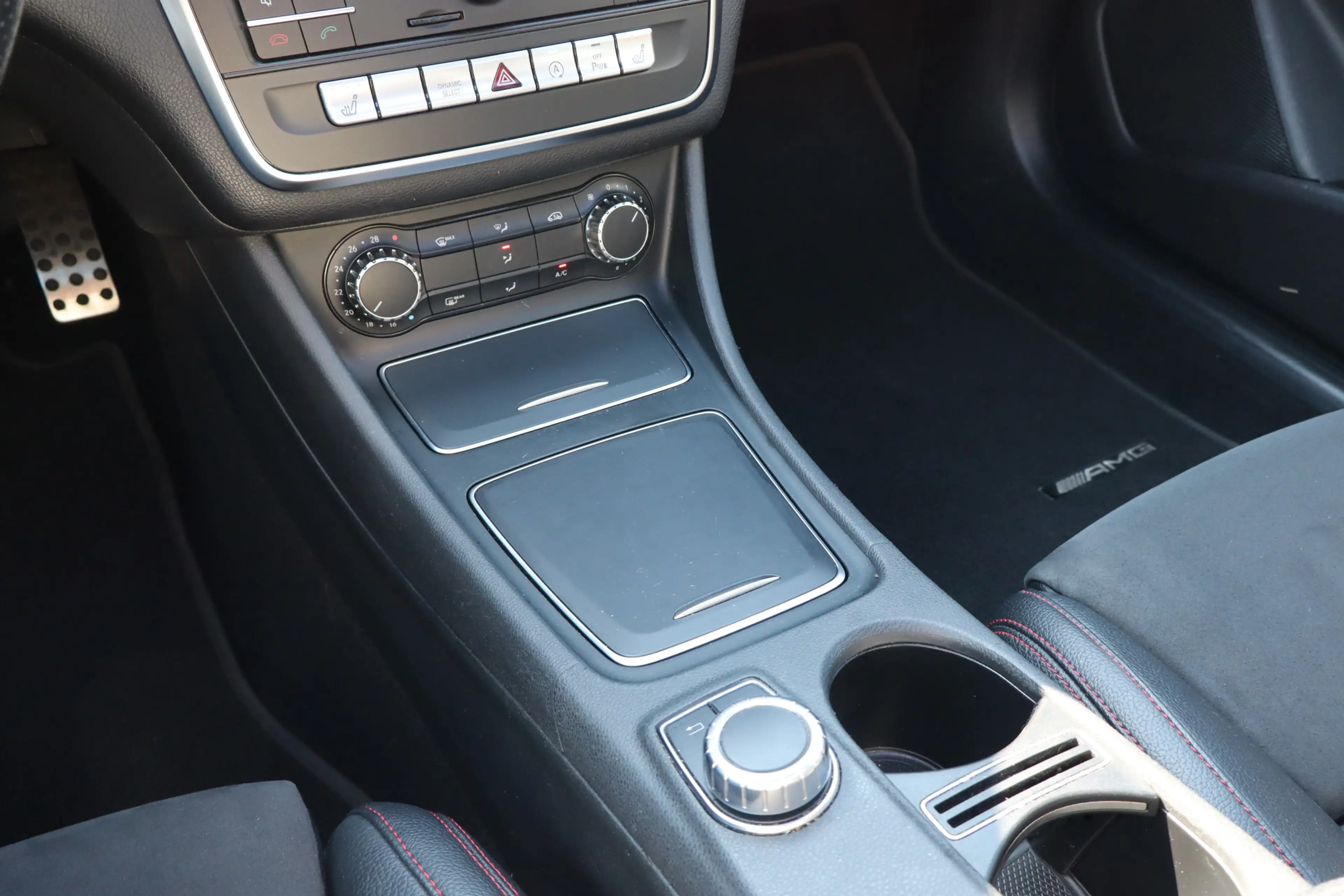 Mercedes-Benz CLA 180 AMG Automaat NL auto/Panoramadak/Achteruitrijcamer — photo 19