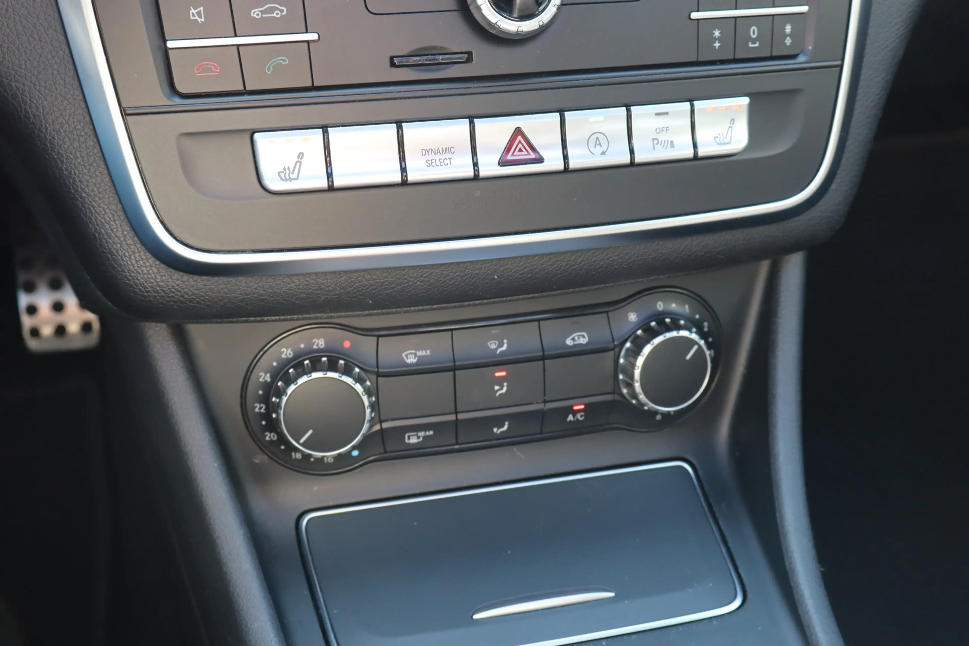 Mercedes-Benz CLA 180 AMG Automaat NL auto/Panoramadak/Achteruitrijcamer — photo 20