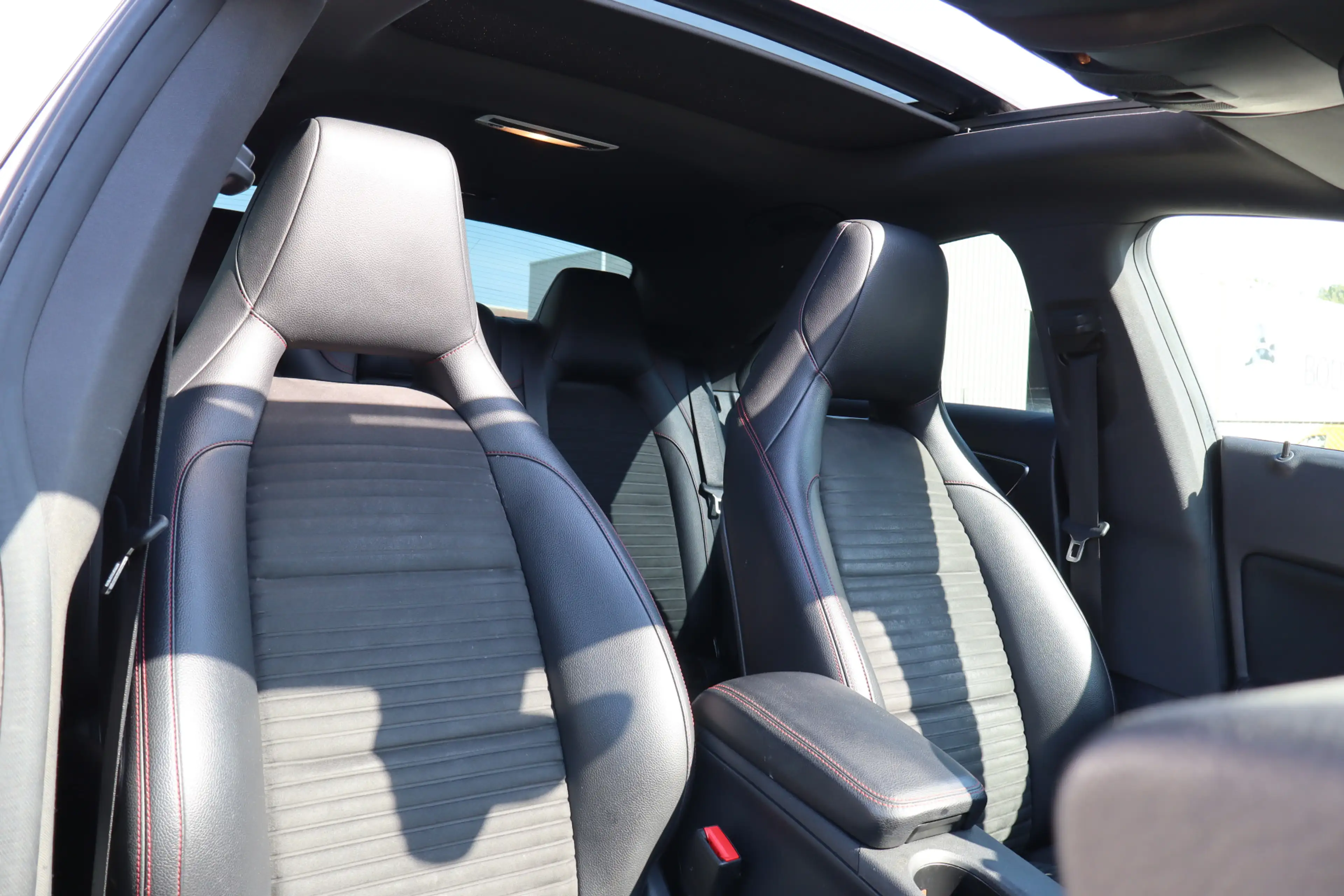 Mercedes-Benz CLA 180 AMG Automaat NL auto/Panoramadak/Achteruitrijcamer — photo 18