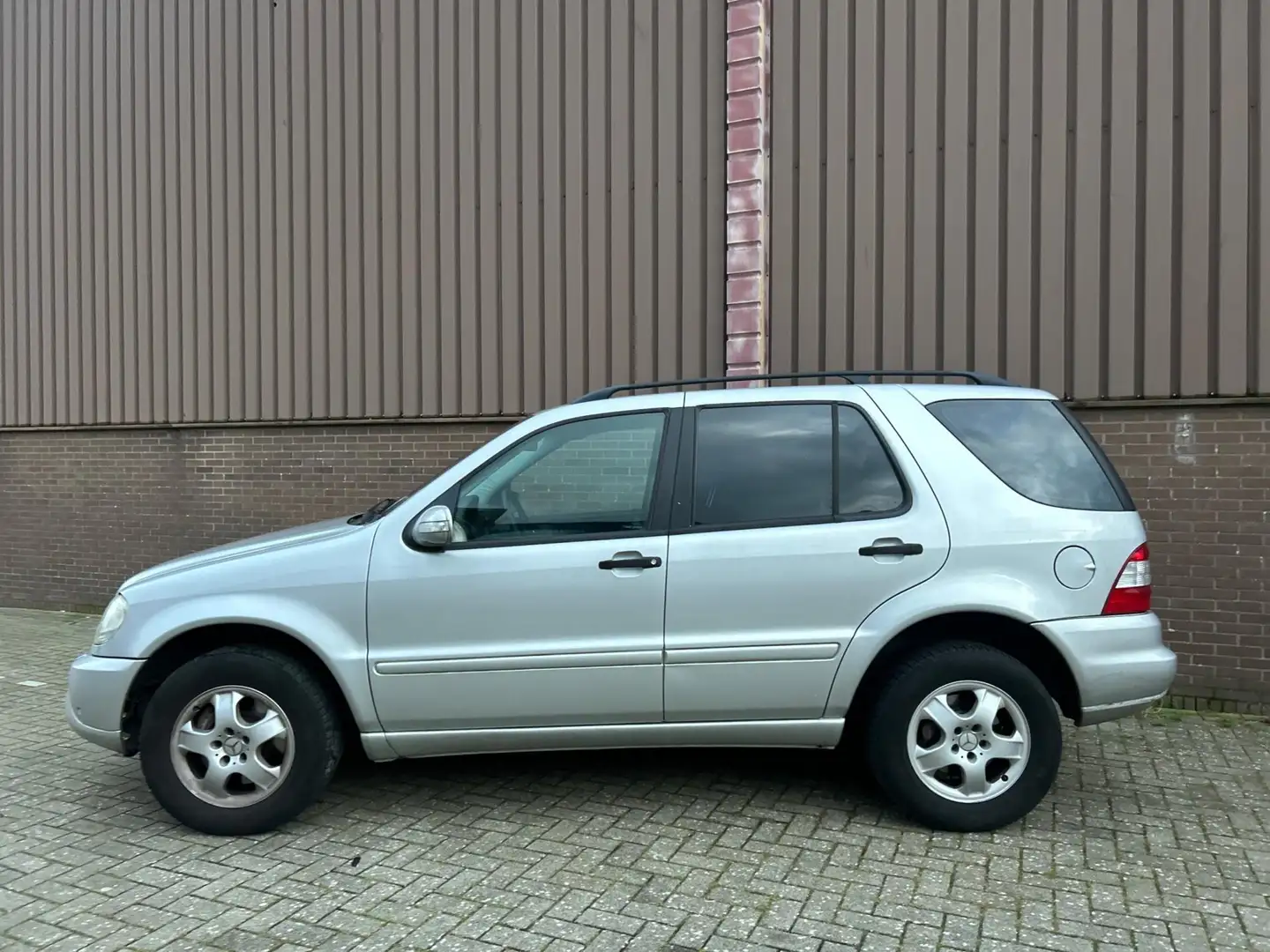 Mercedes-Benz ML 350 M-klasse Automaat Leer Navi Clima APK Grijs - 2
