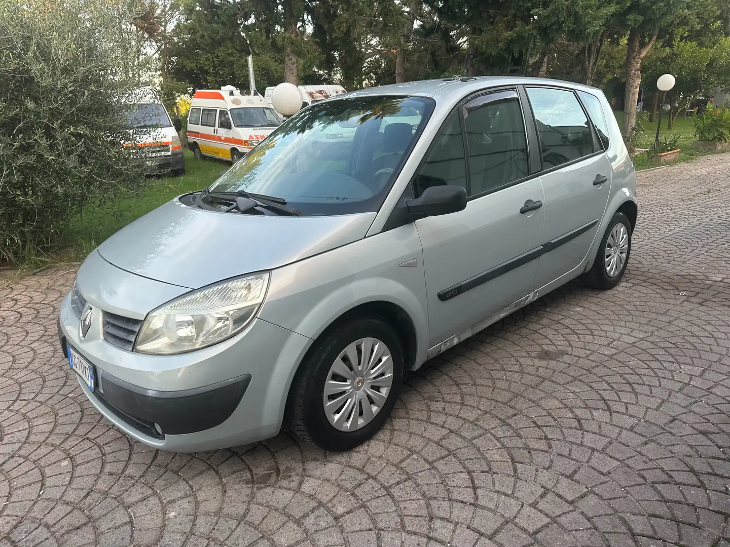 Renault Scenic 1.5 dci Confort Dynamique  IDONEA PER NEOPATENTATI Argento - 2