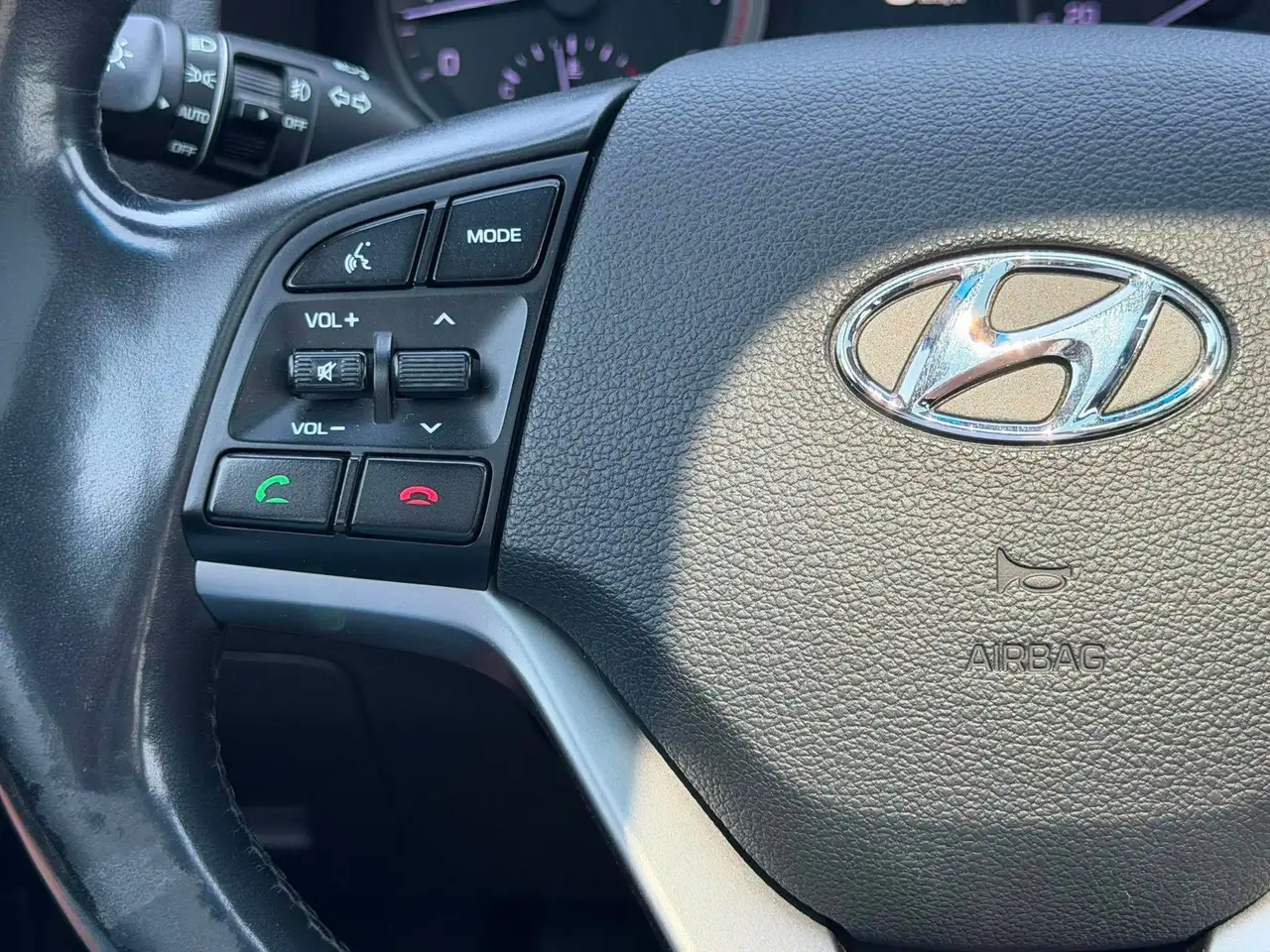Hyundai TUCSON снимка Hyundai TUCSON