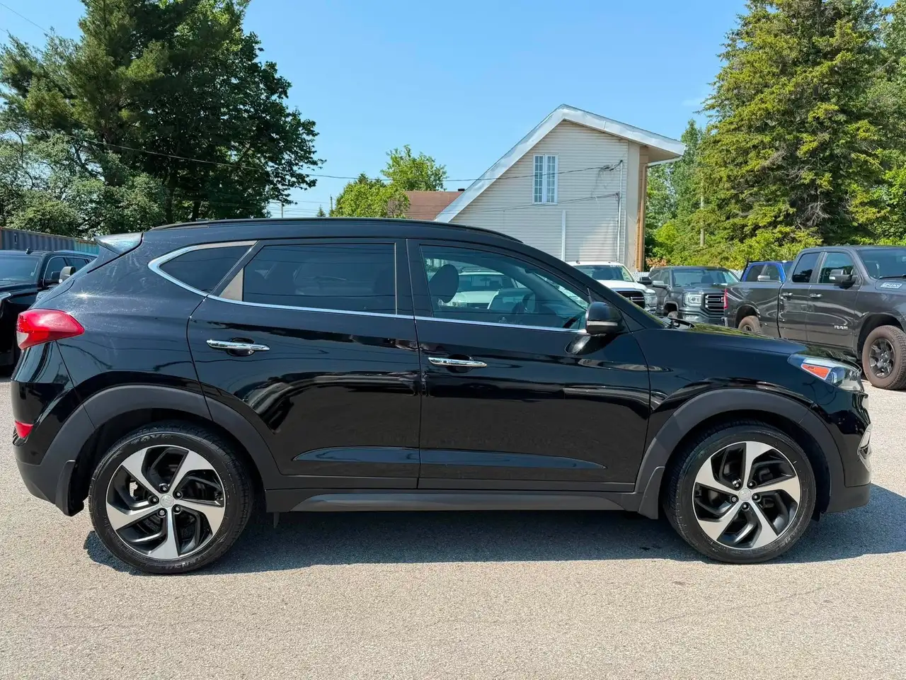 Hyundai TUCSON снимка Hyundai TUCSON