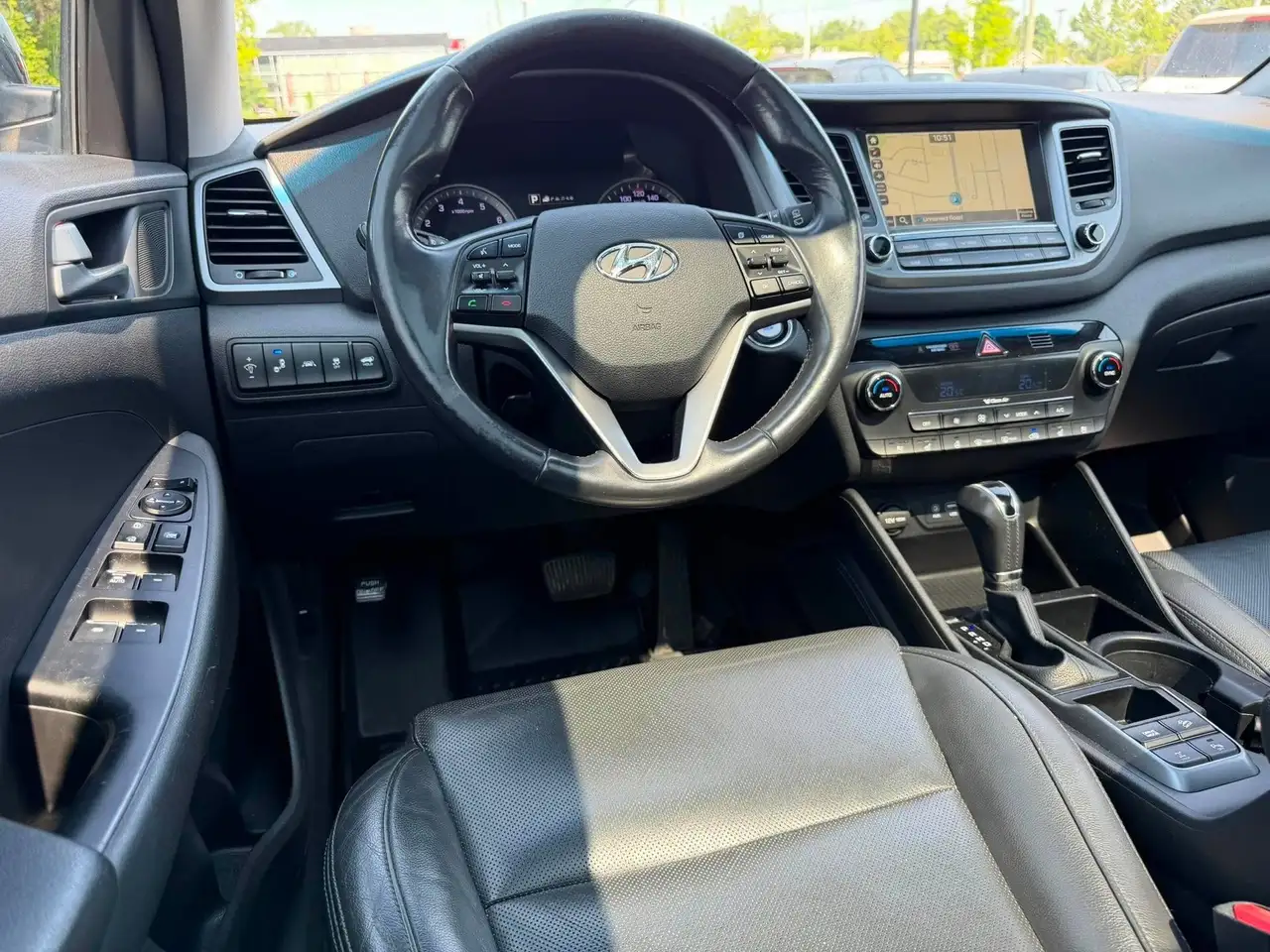Hyundai TUCSON снимка Hyundai TUCSON