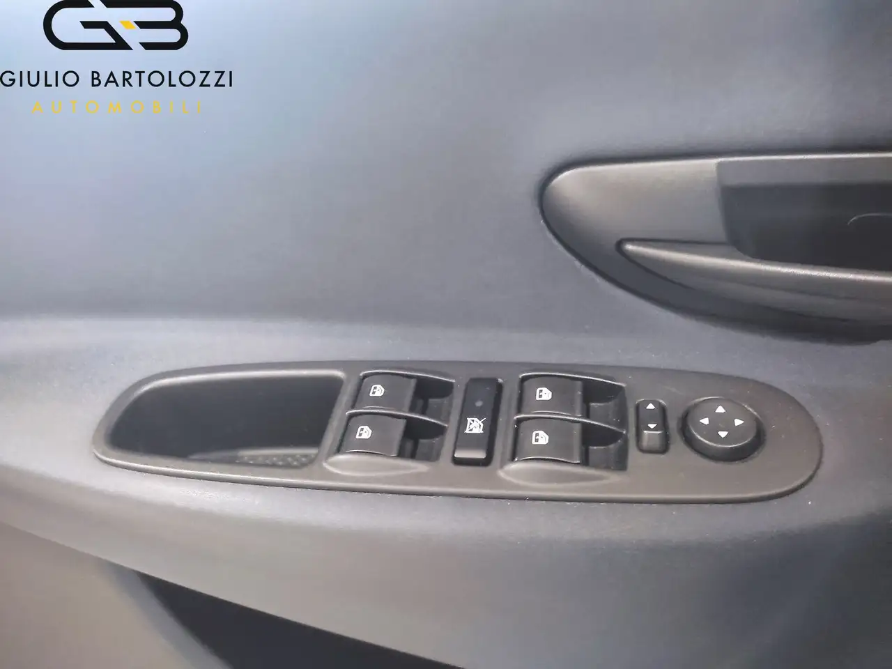 Lancia Ypsilon 2023