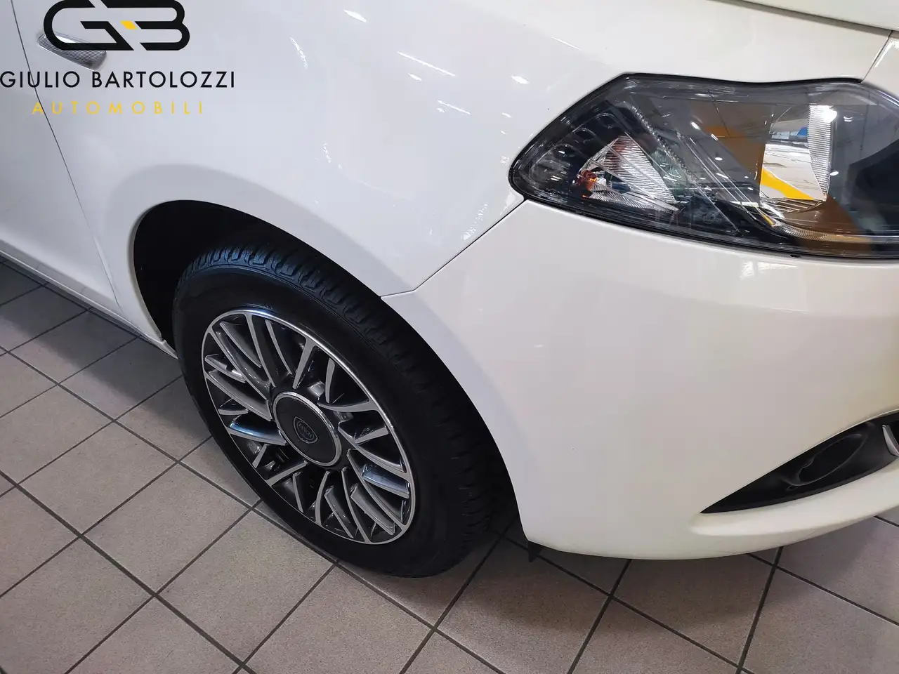 Lancia Ypsilon 2023 — фото 13