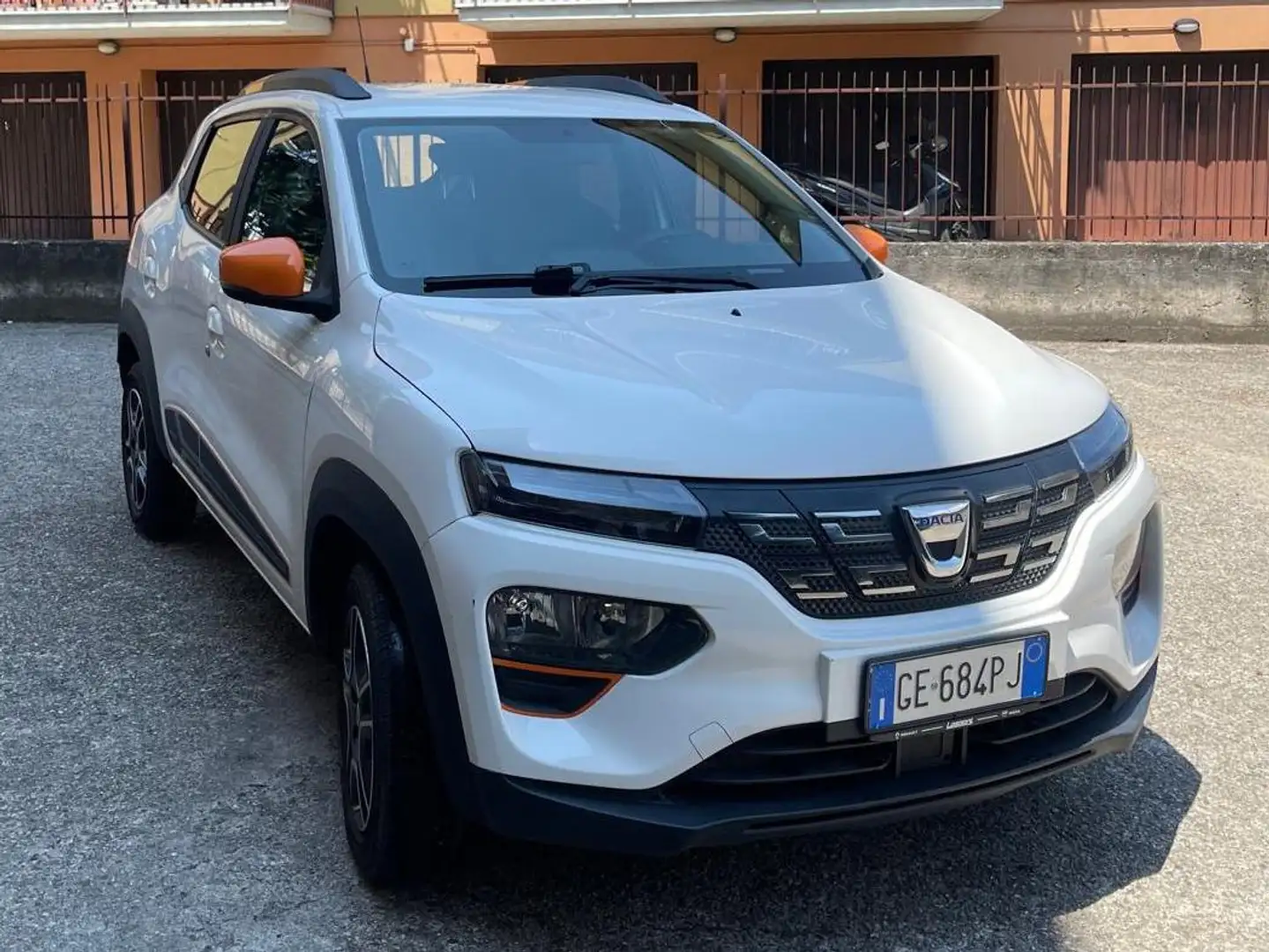 Dacia Spring COMFORT PLUS ELECTRIC 45 (33KW) Bianco - 2