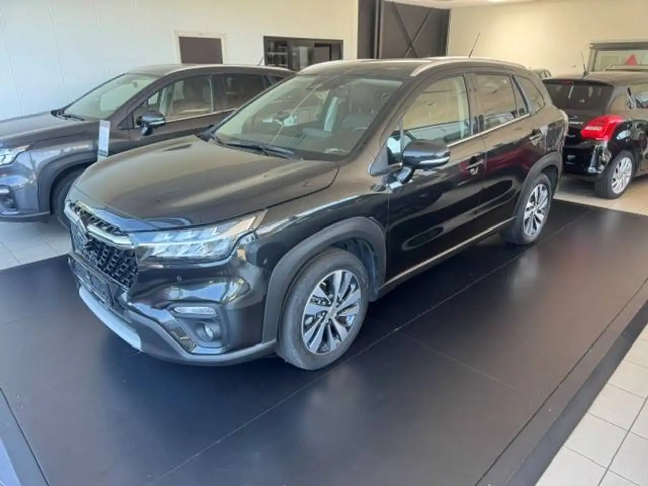 Suzuki S-Cross 2024