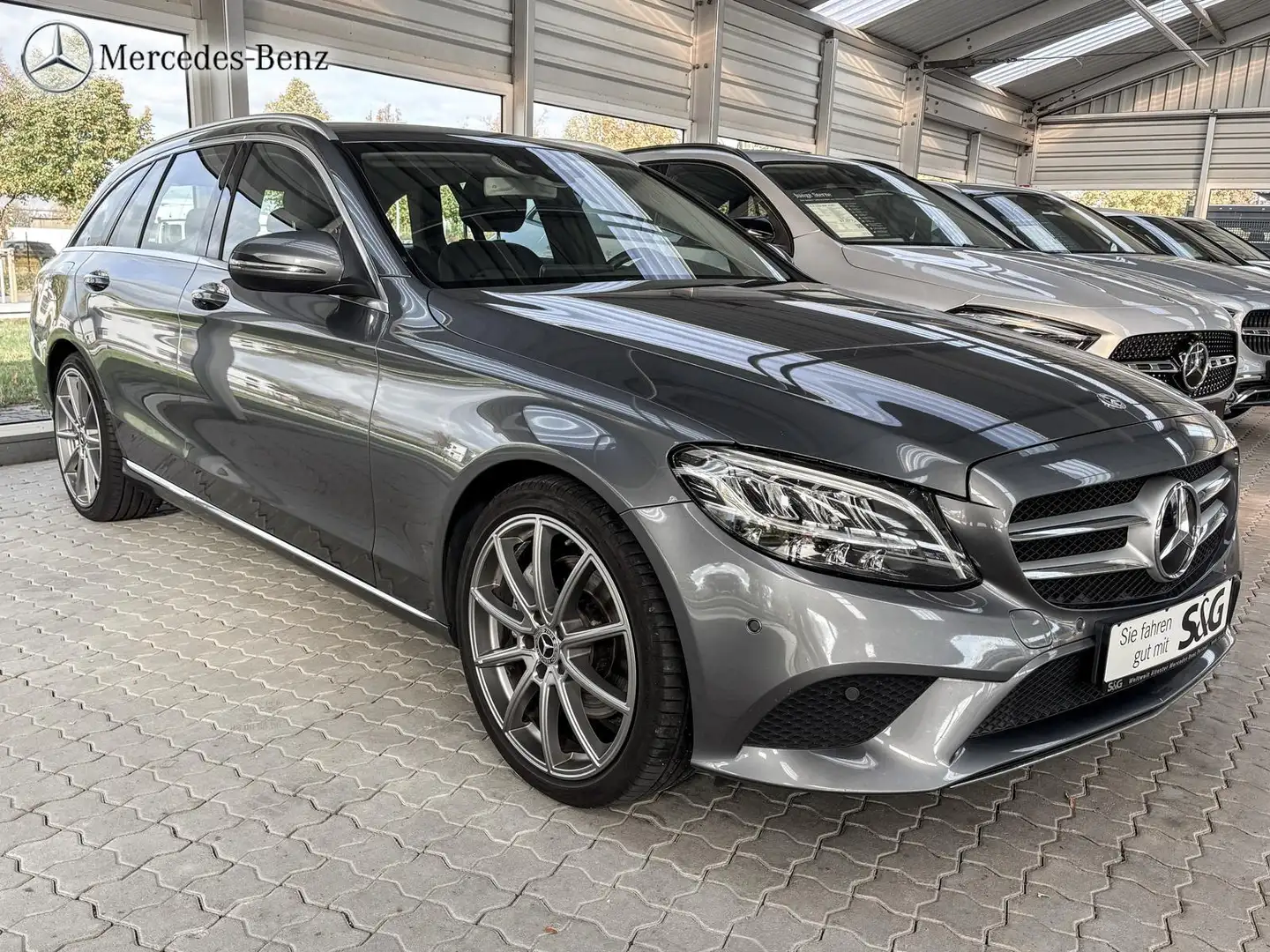 Mercedes-Benz C 300 T AVANTGARDE LED+Totwink+RüKam+17Zoll Grijs - 2