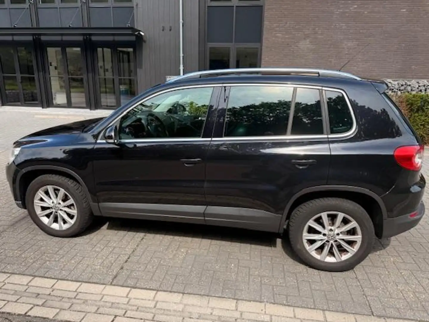 Volkswagen Tiguan 1.4 TSI Sport&Style 4Motion | LEER|CLIMA|STOELVERW Negro - 2