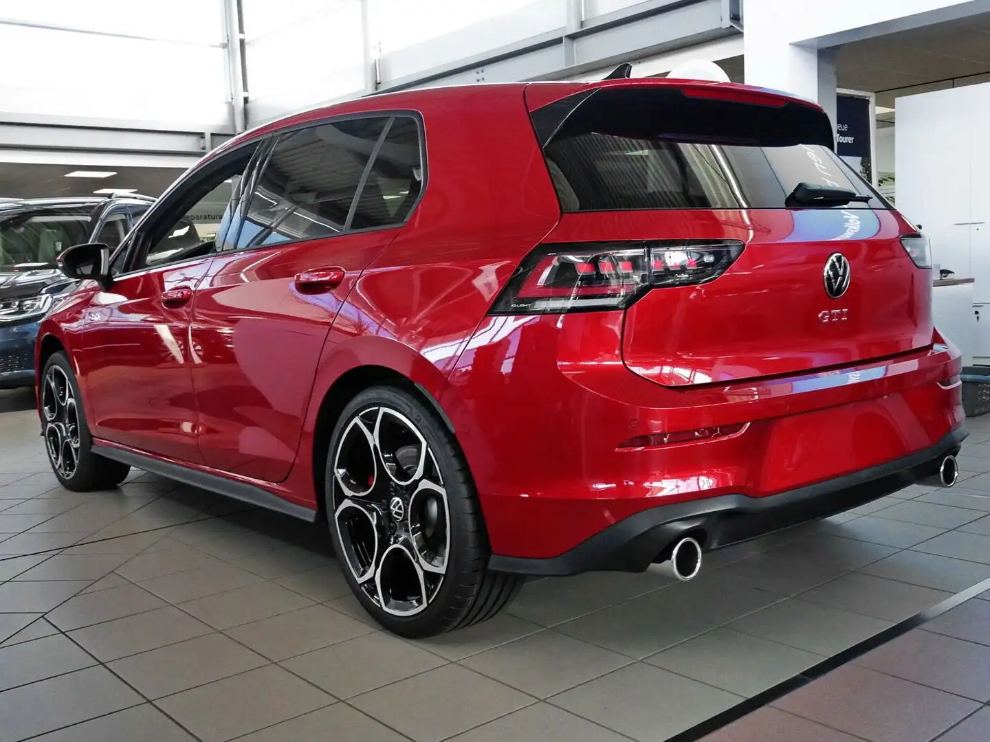 Volkswagen Golf GTI 265 PS DSG | HUD | DCC | Pano | AHZV uv Rot - 2