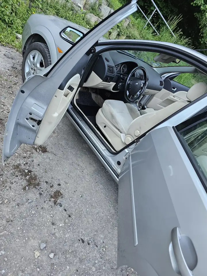 Ford Mondeo 2.0 Trend, foto 9