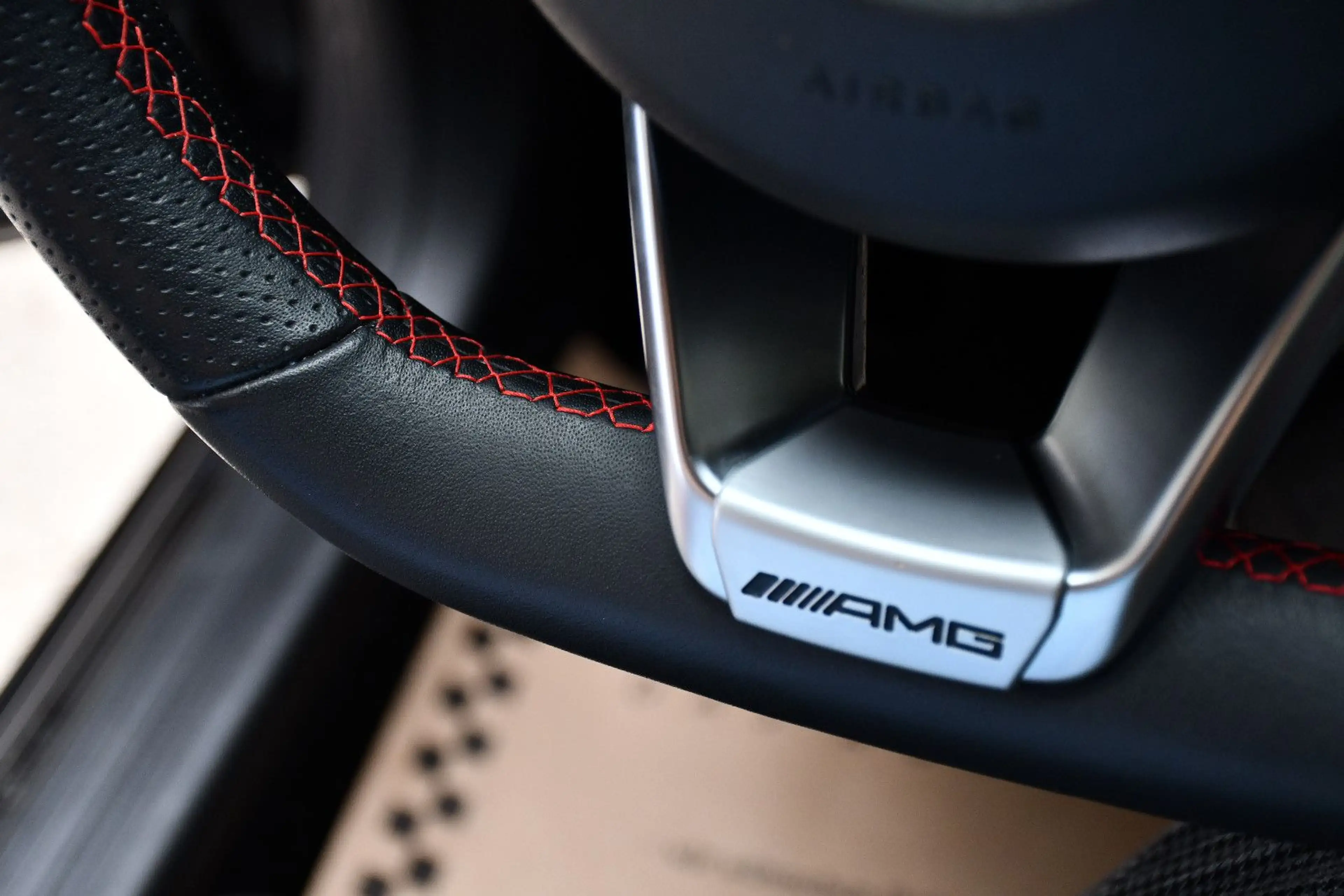 Mercedes-Benz GLA 180 Automatik AMG-Line DAB Navi LED — photo 15
