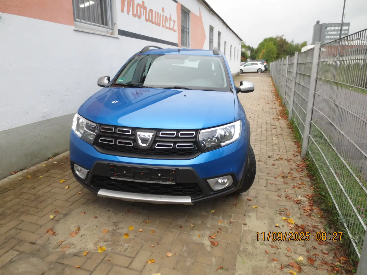 Dacia Logan Stepway Blau - 2