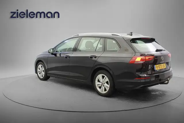 Volkswagen Golf view 3
