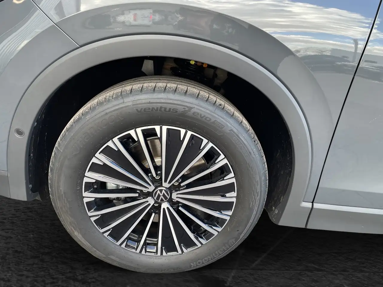 Volkswagen Tiguan 2.0 TSI DSG 4M Elegance 6