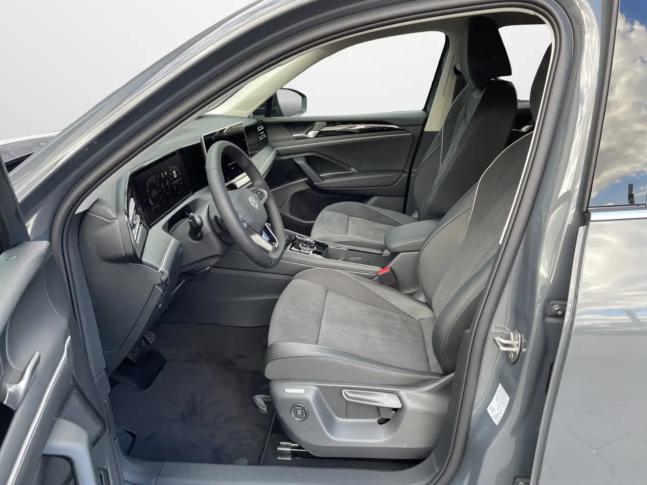 Volkswagen Tiguan 2.0 TSI DSG 4M Elegance 8