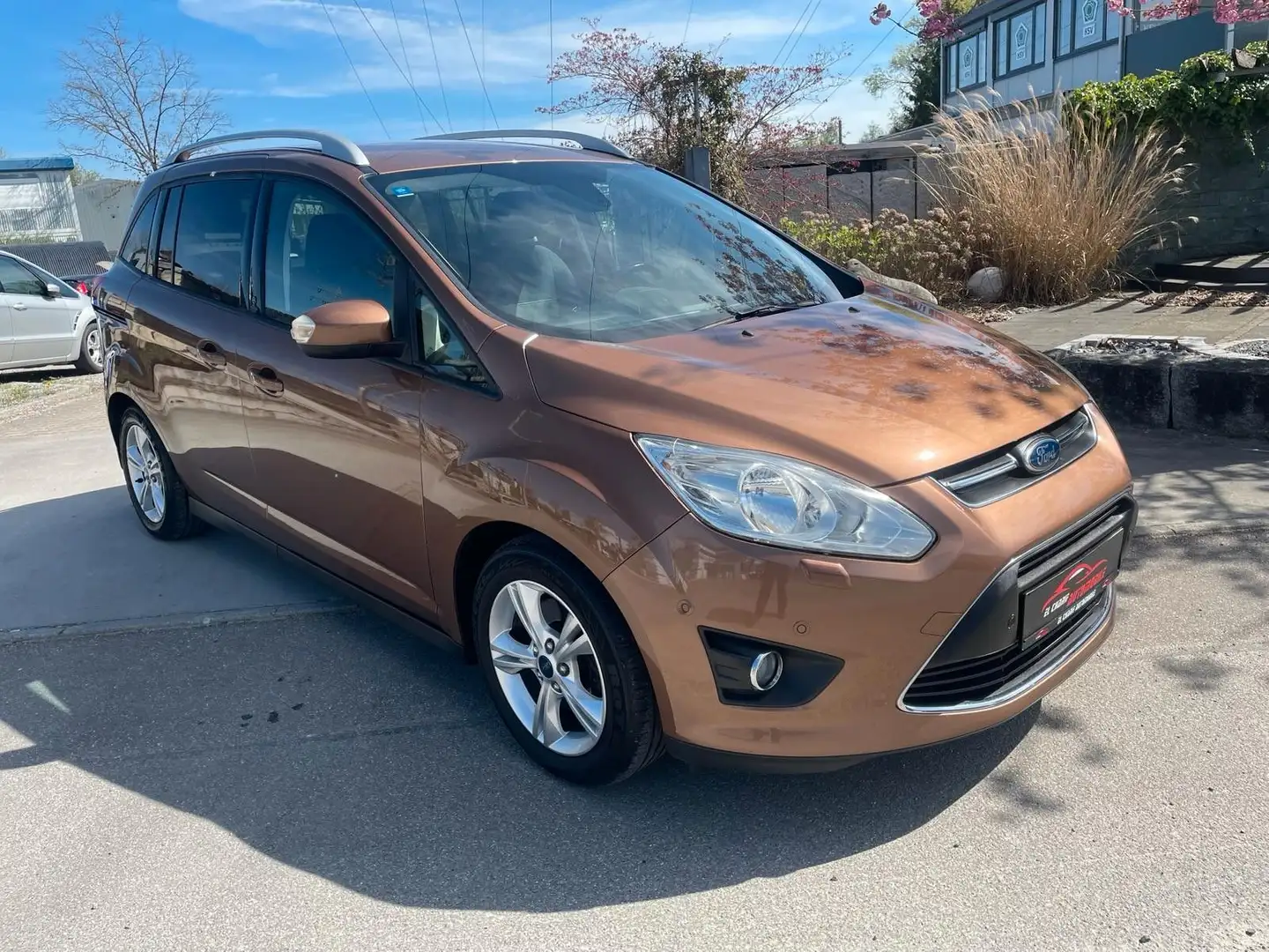 Ford Grand C-Max Grand C-MAX Sync Edition Brown - 1