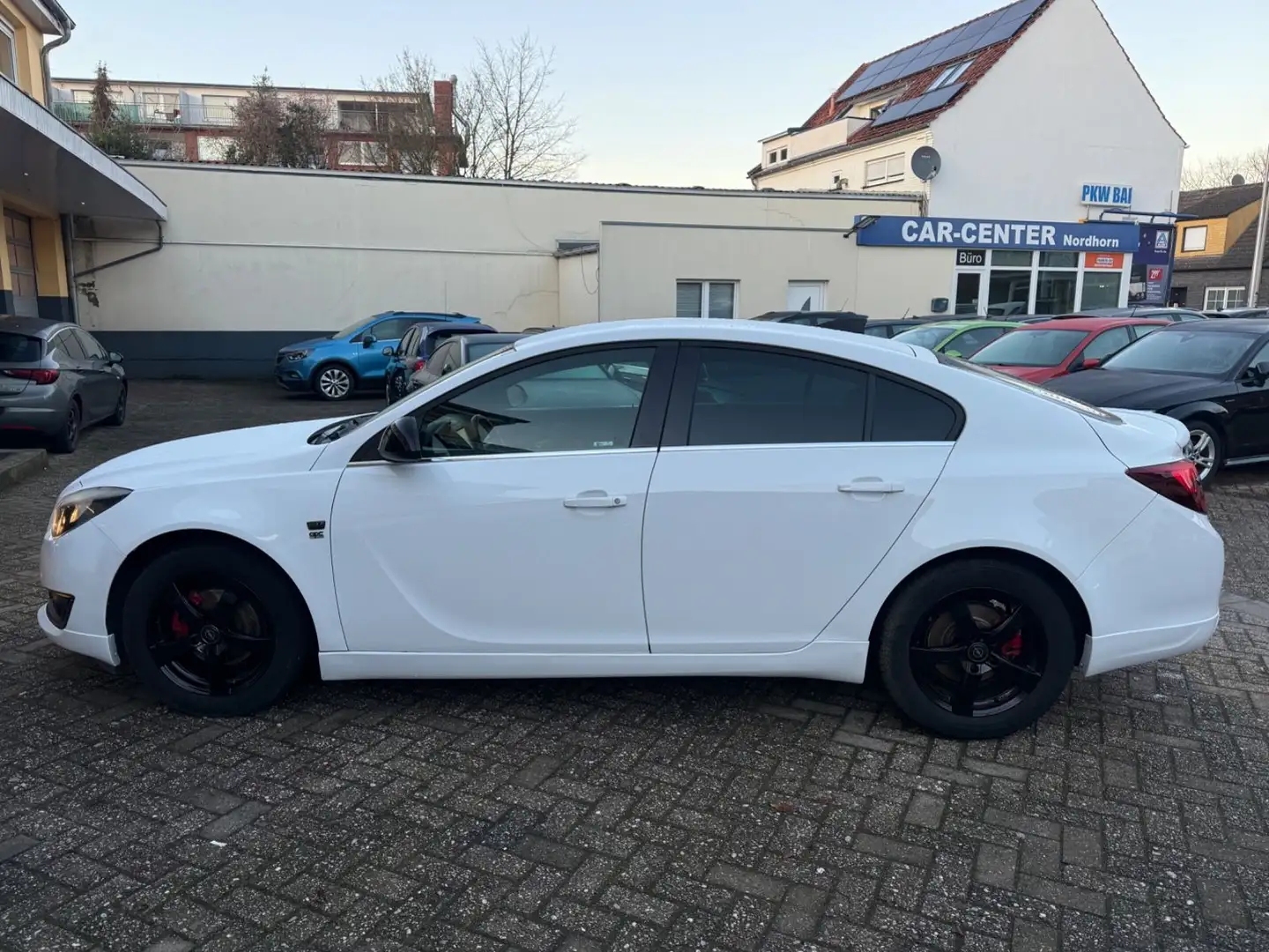 Opel Insignia A Lim. Sport OPC*NAVI*PDC*MFL*** Blanc - 2