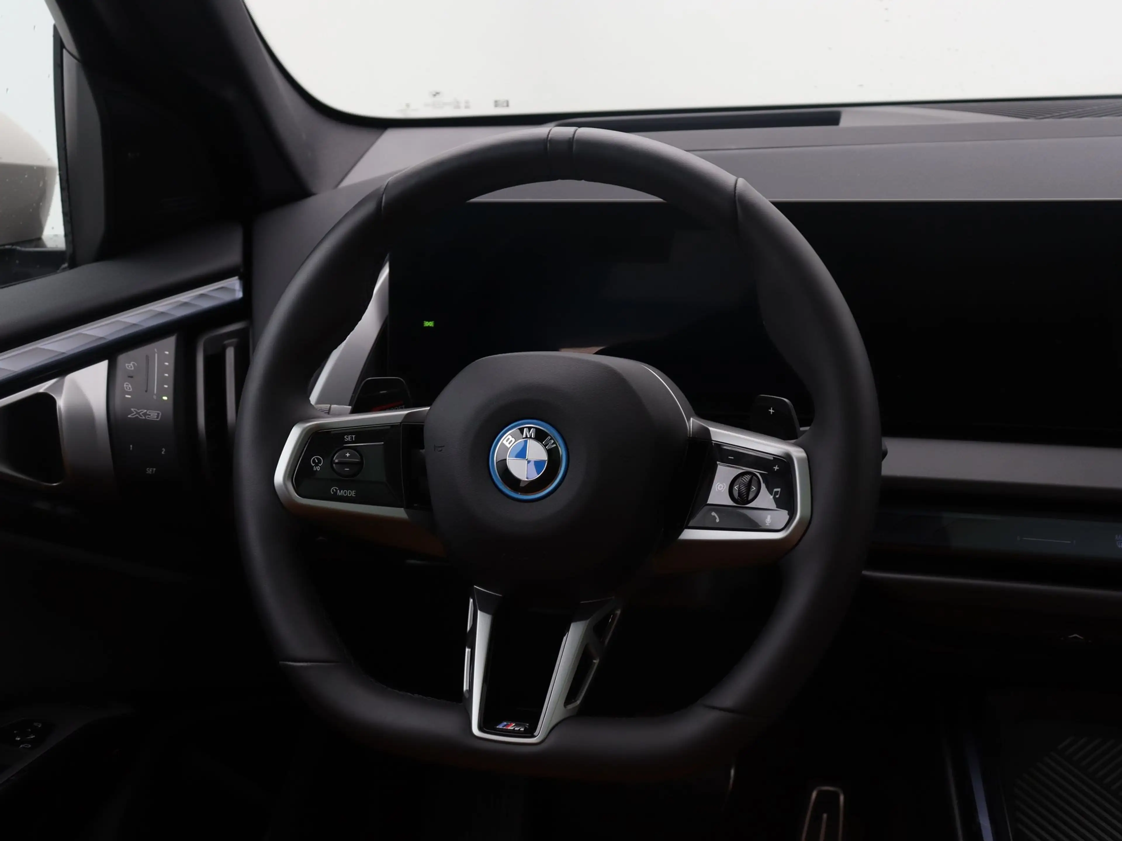 BMW X3 30e xDrive — photo 2
