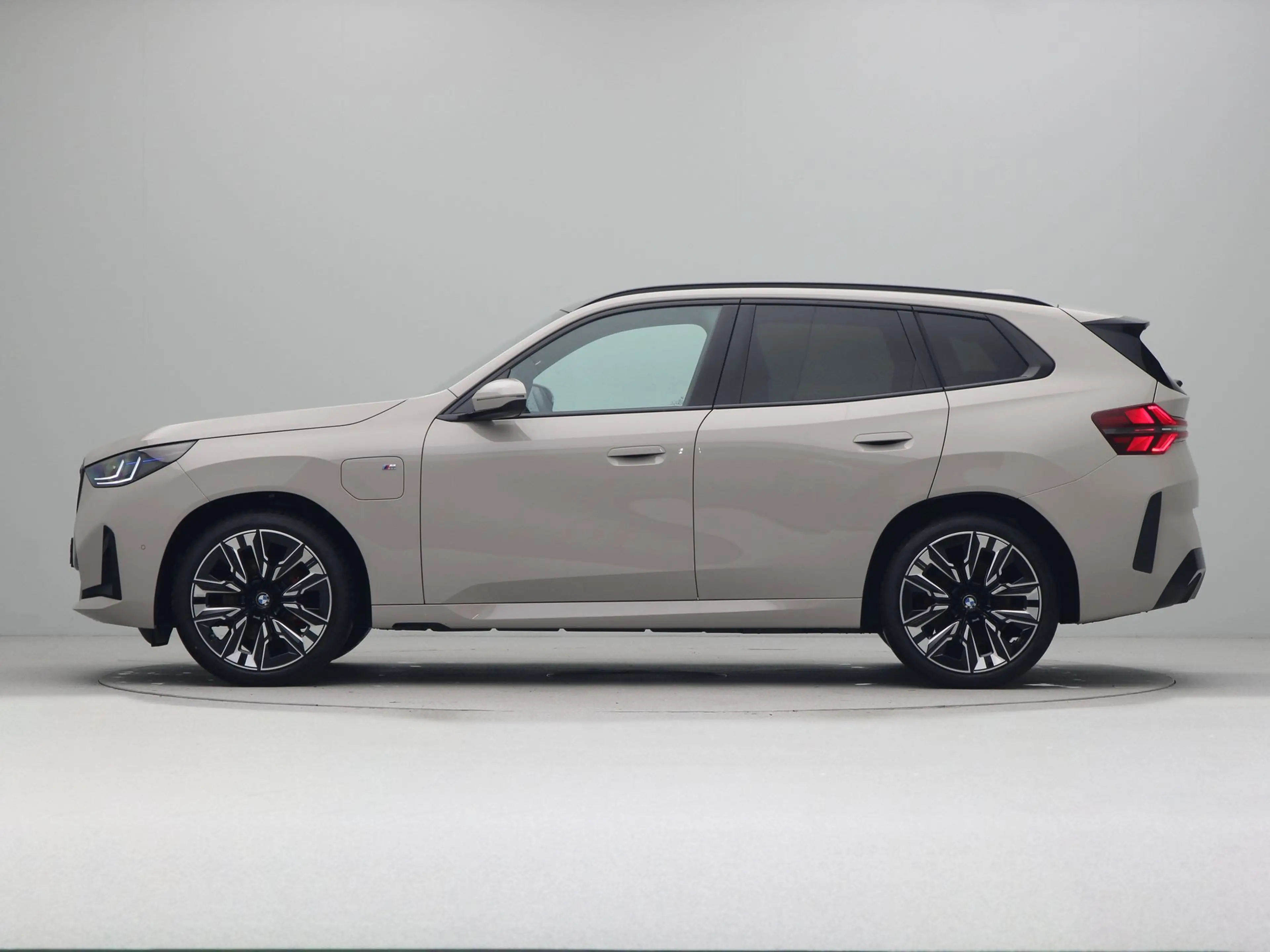 BMW X3 30e xDrive — photo 12