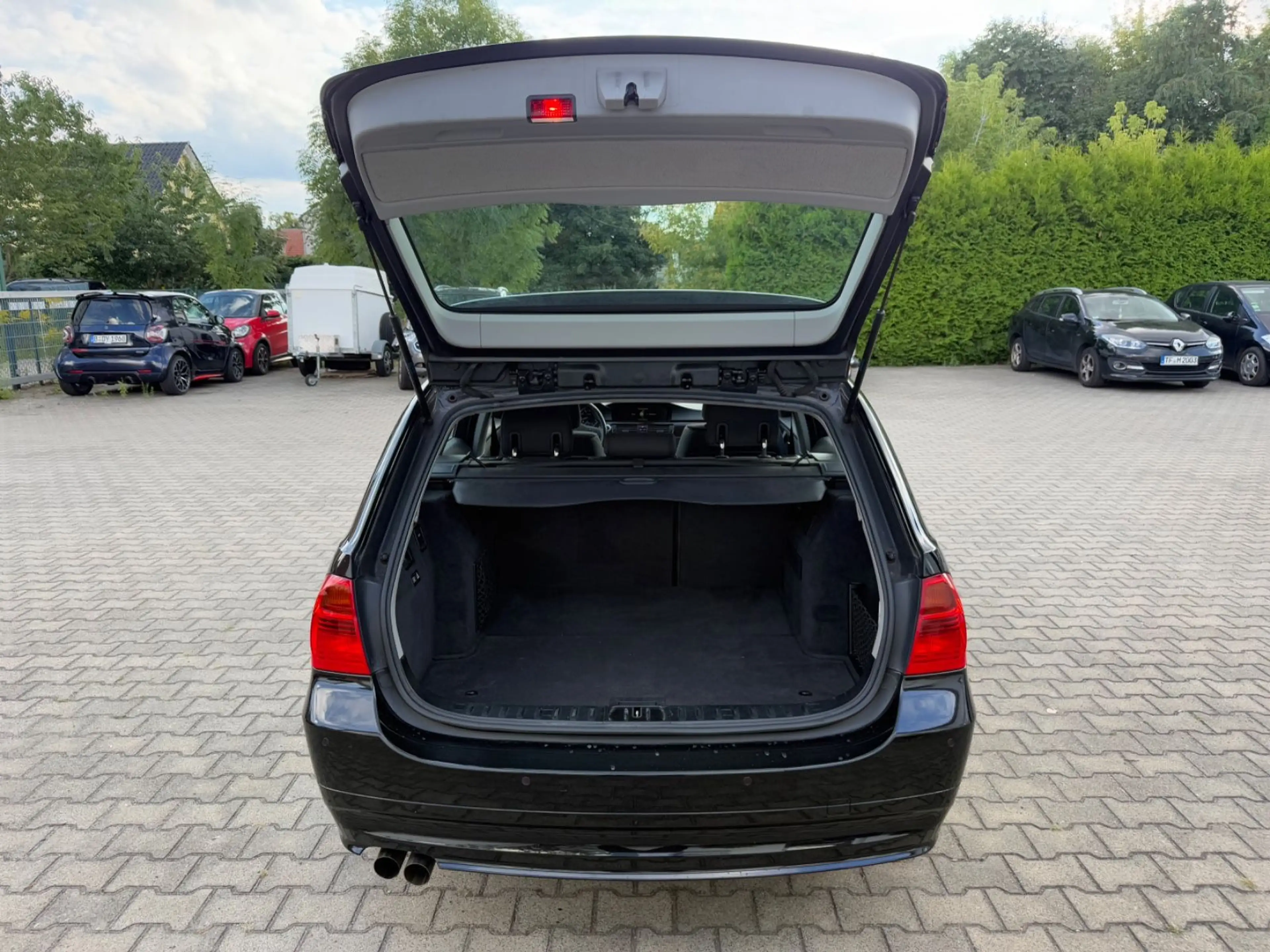 BMW 325 i Touring/Automatik/Panorama/Xenon/Teilleder — photo 10