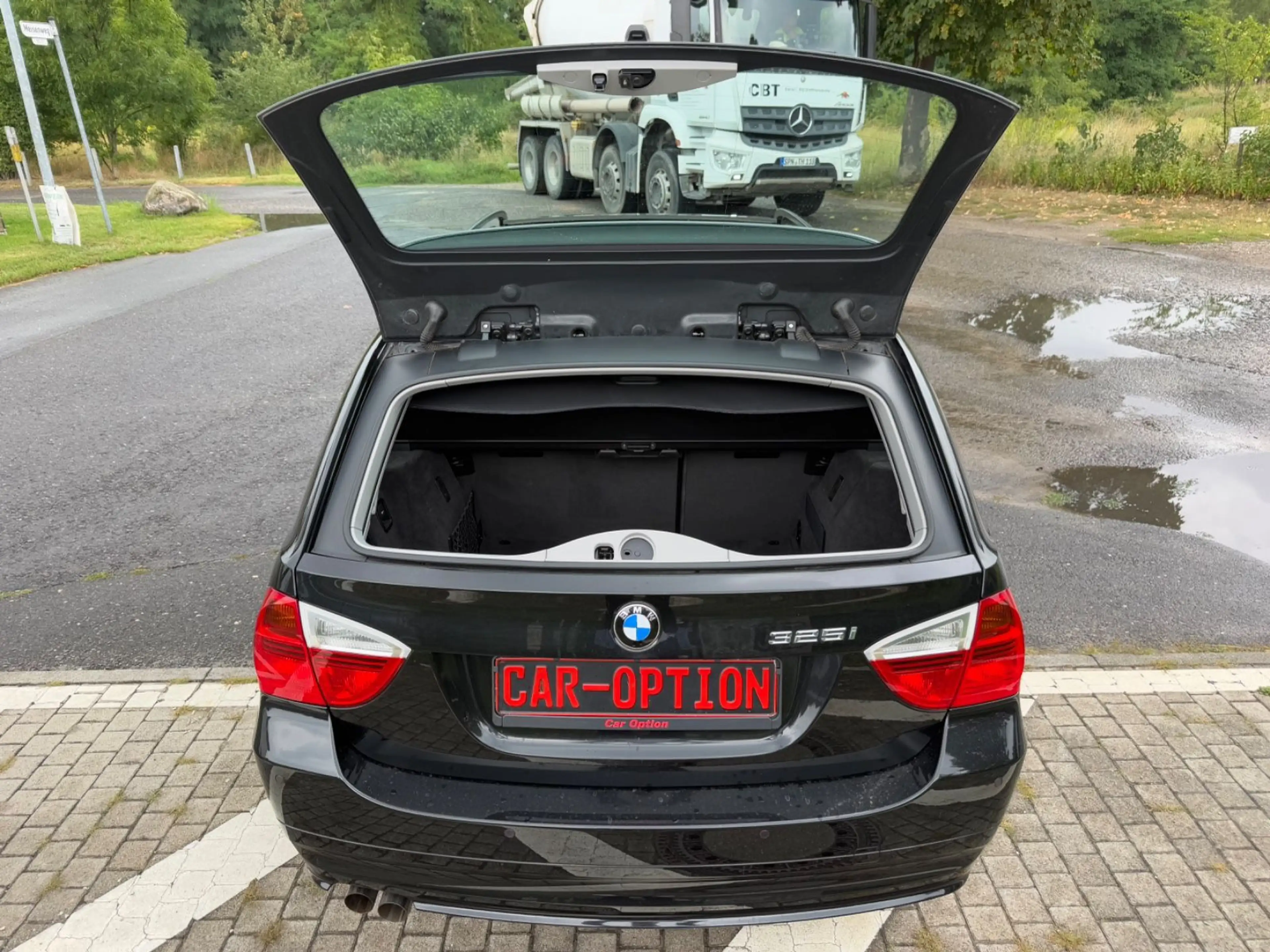 BMW 325 i Touring/Automatik/Panorama/Xenon/Teilleder — photo 9
