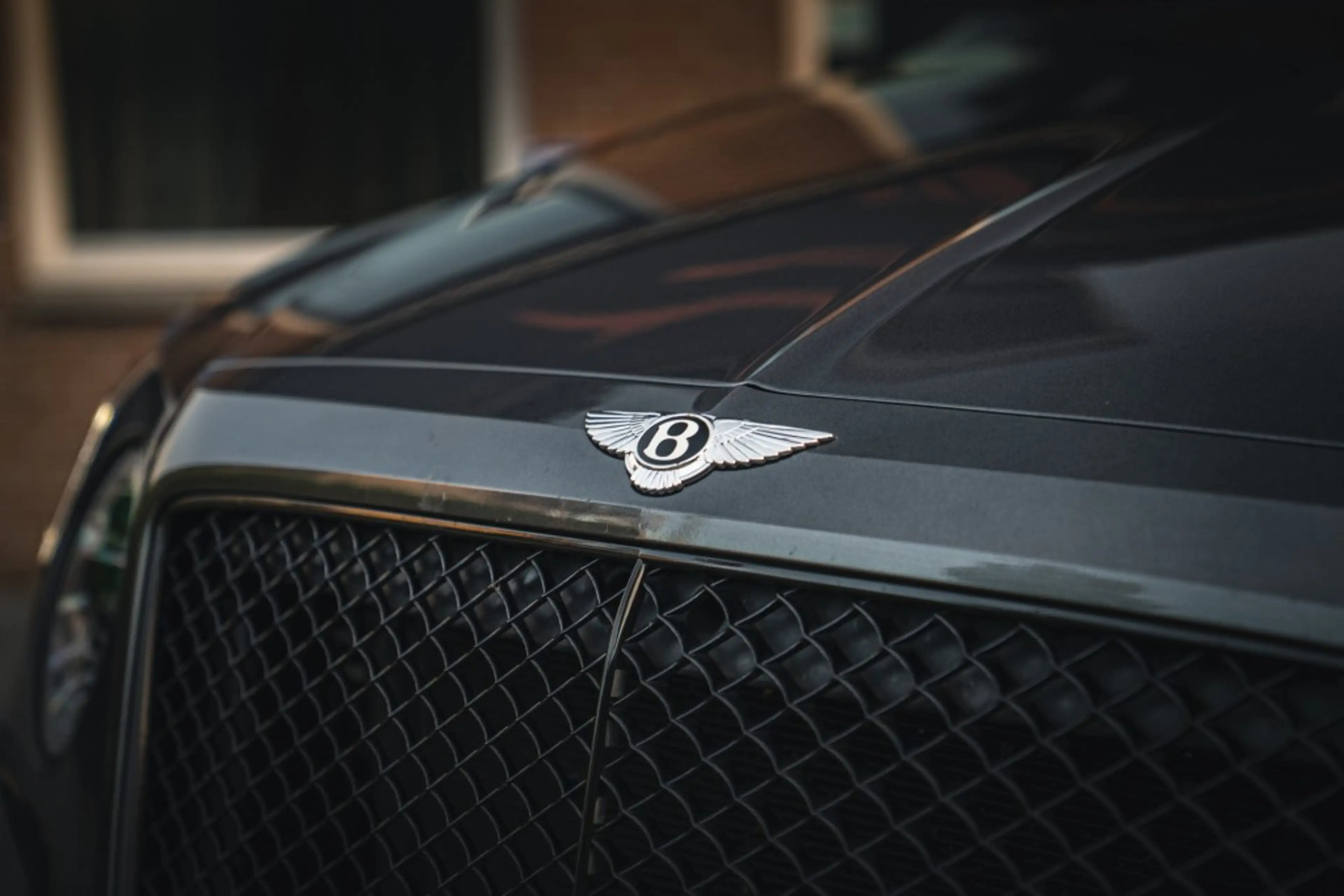 Bentley Bentayga 4.0 V8 Pano, nightvision, softclose, touring pack, — photo 4