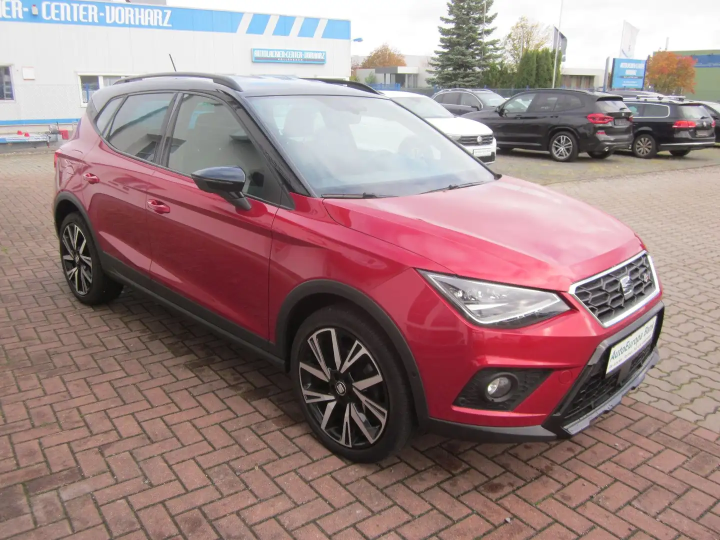 SEAT Arona FR "Black Edition"+AHK+18"+KAMERA+SHZ+NAVI Rot - 2