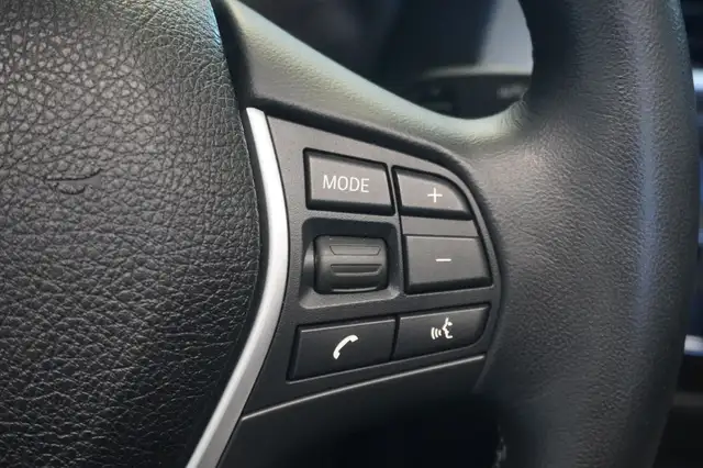 BMW 2 Series view 13