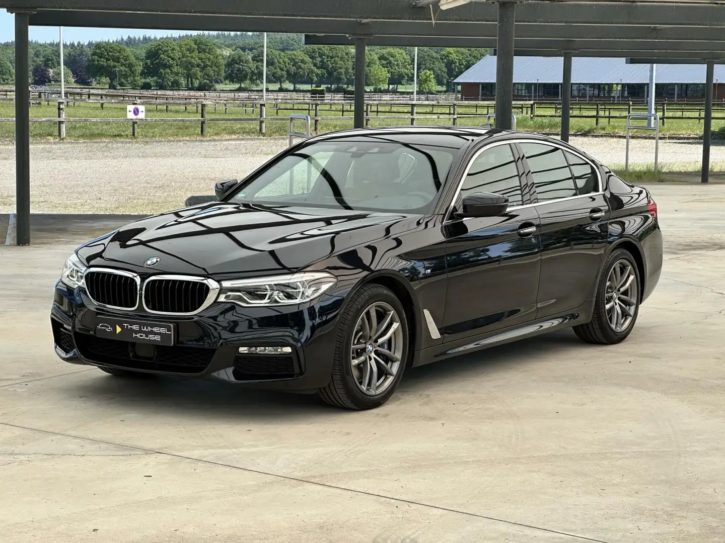 BMW 540 5-serie 540i xDrive High Executive 1EIG/TREKH/CARP Modrá - 1