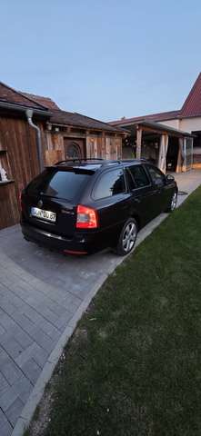 Imagine Skoda Octavia Octavia Combi 2.0 TDI DPF DSG FAMILY