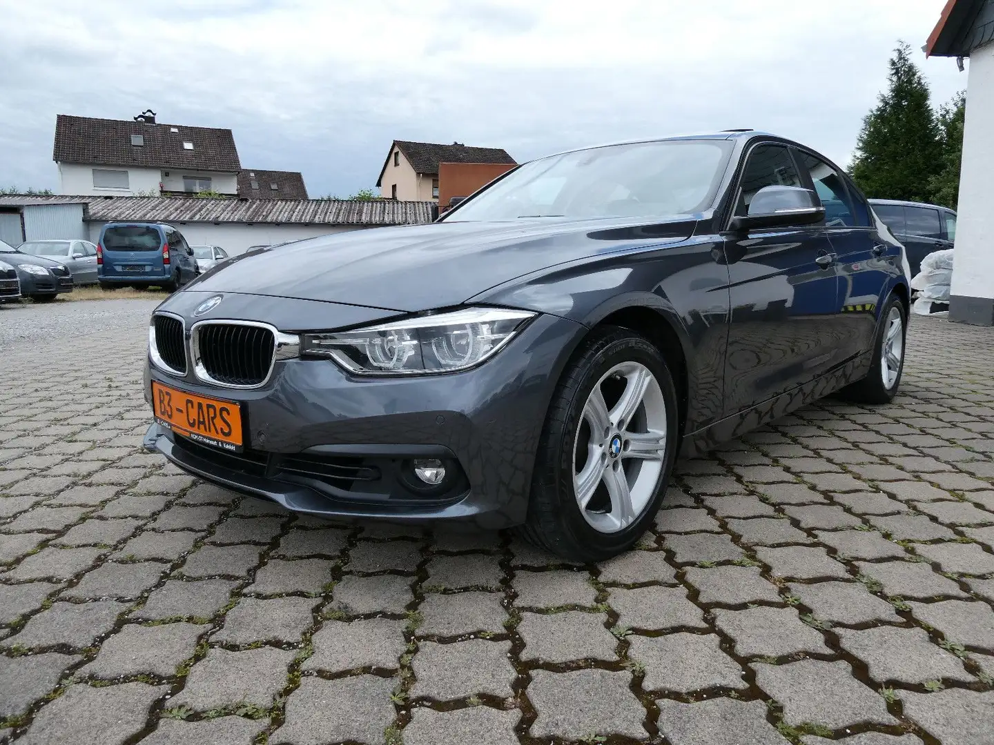 BMW 320 i Advantage #NAVI#SHZ#GSD#2XPDC#LED#AHK#EU6 Gris - 2