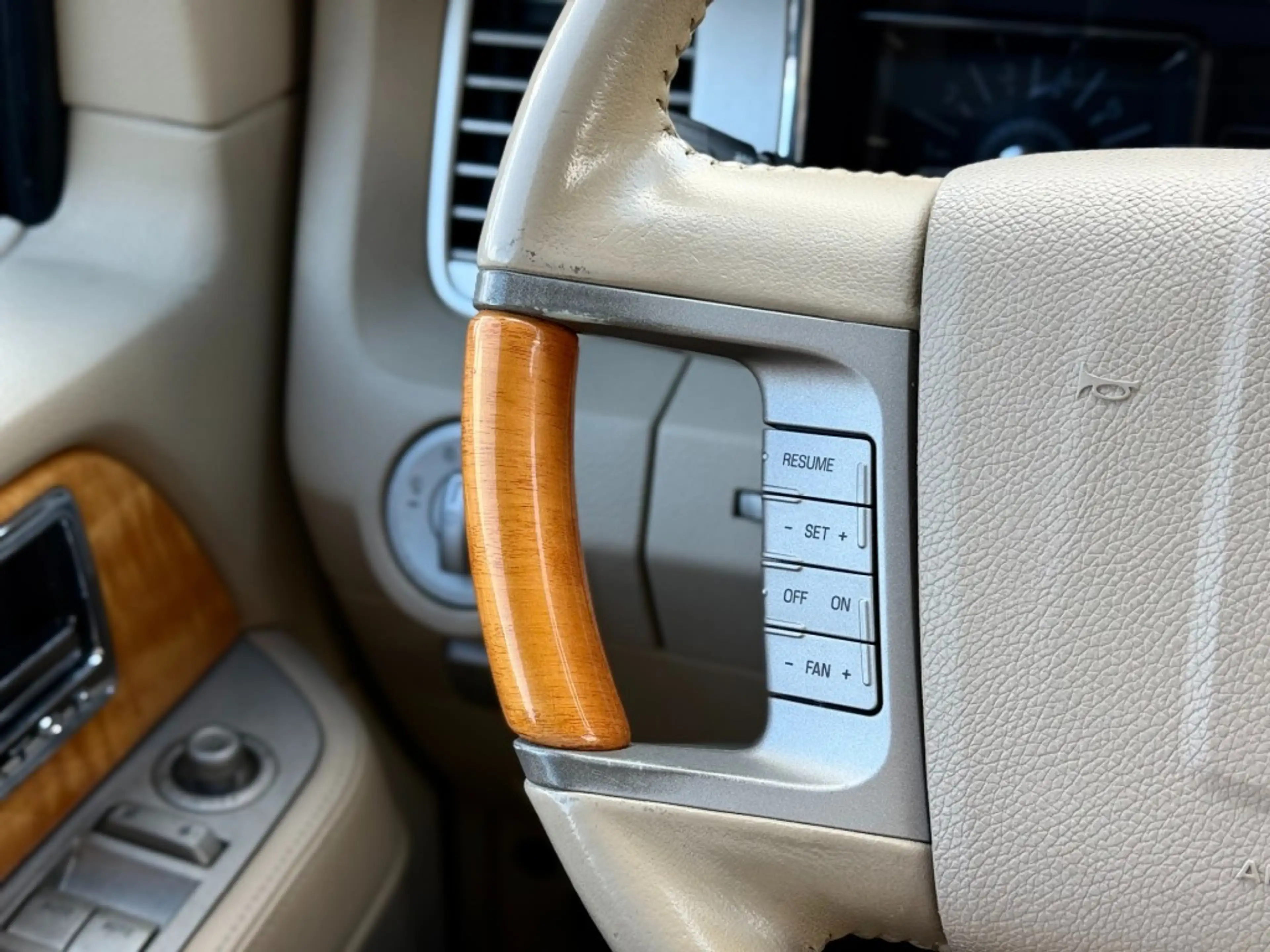 Lincoln Navigator 5.4 CARPLAY ELEKTRISCHE VOORSTOELEN MET VERWARMING — photo 15