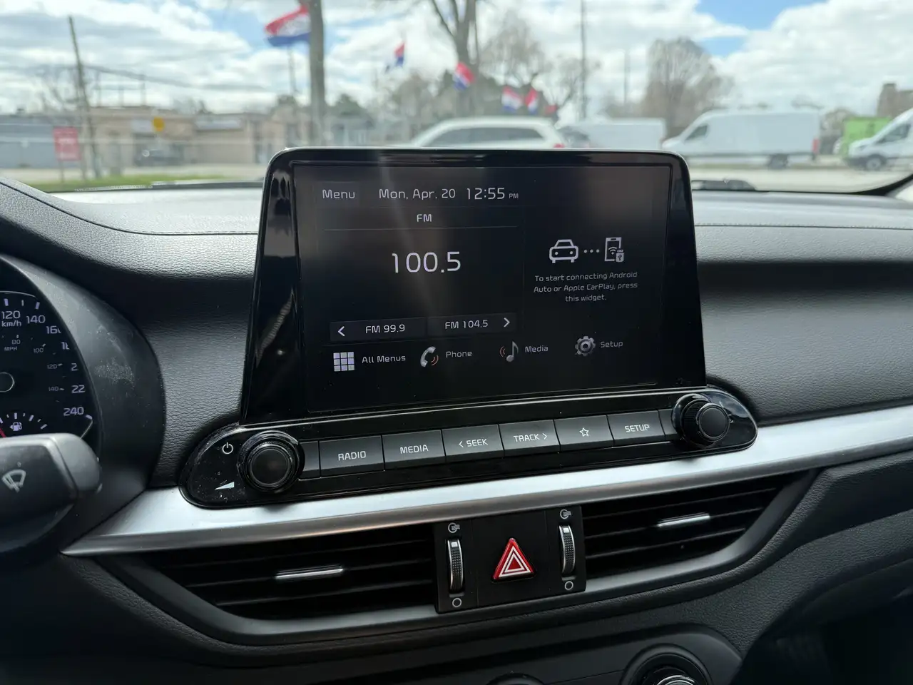 Kia Forte снимка Kia Forte