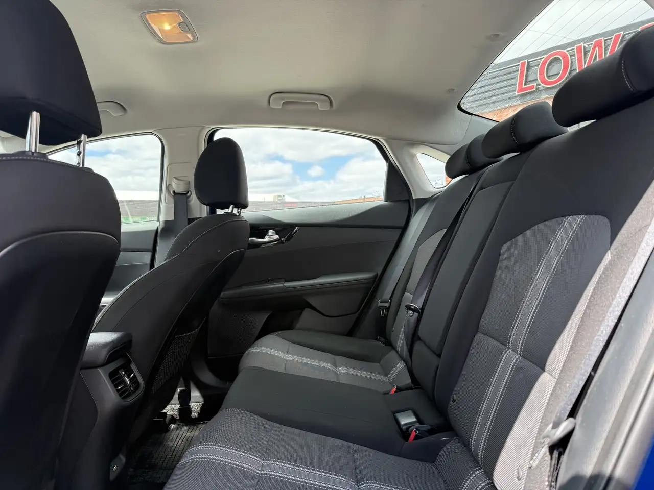 Kia Forte снимка Kia Forte