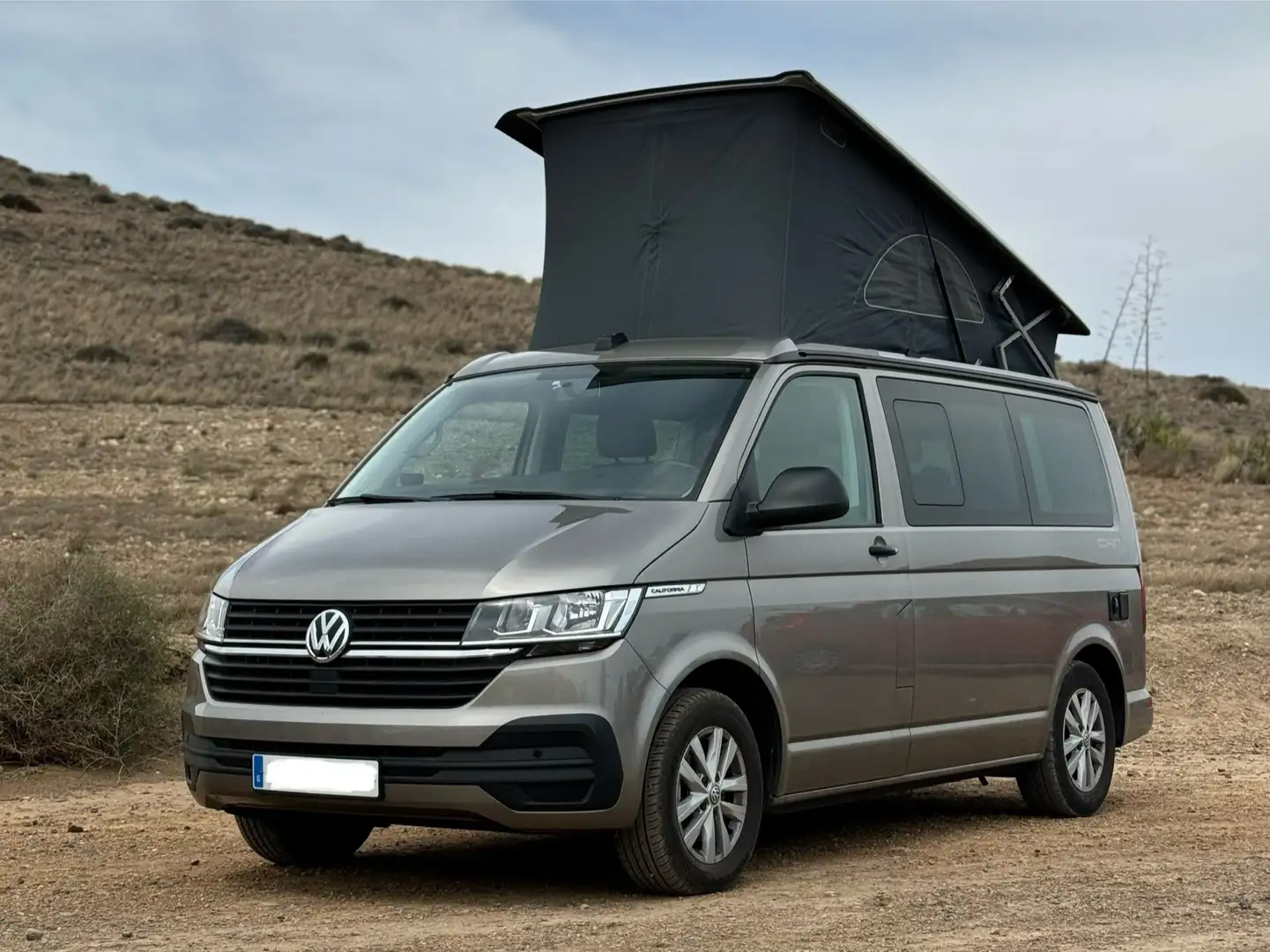 Volkswagen T6 California 2.0 TDI COAST Beżowy - 1