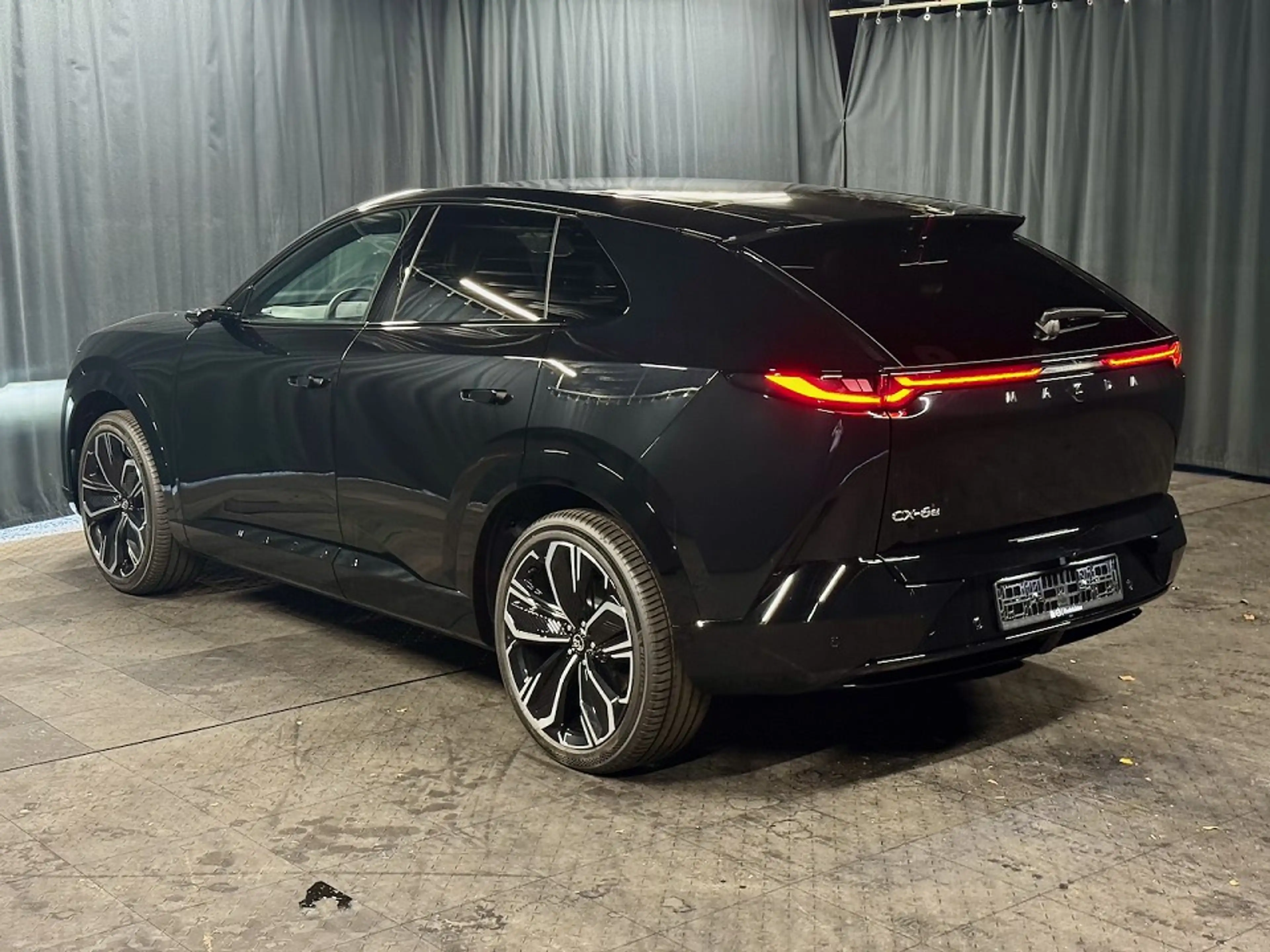Mazda CX-6e TAKUMI PLUS*21"*DIGITALE AUßENSPIEGEL* — photo 6