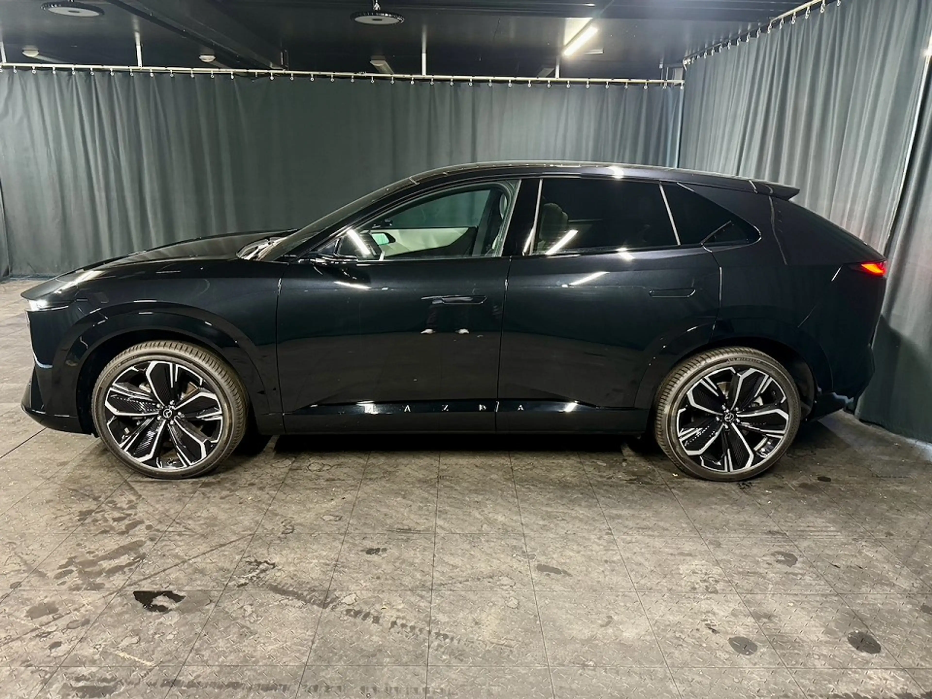 Mazda CX-6e TAKUMI PLUS*21"*DIGITALE AUßENSPIEGEL* — photo 5