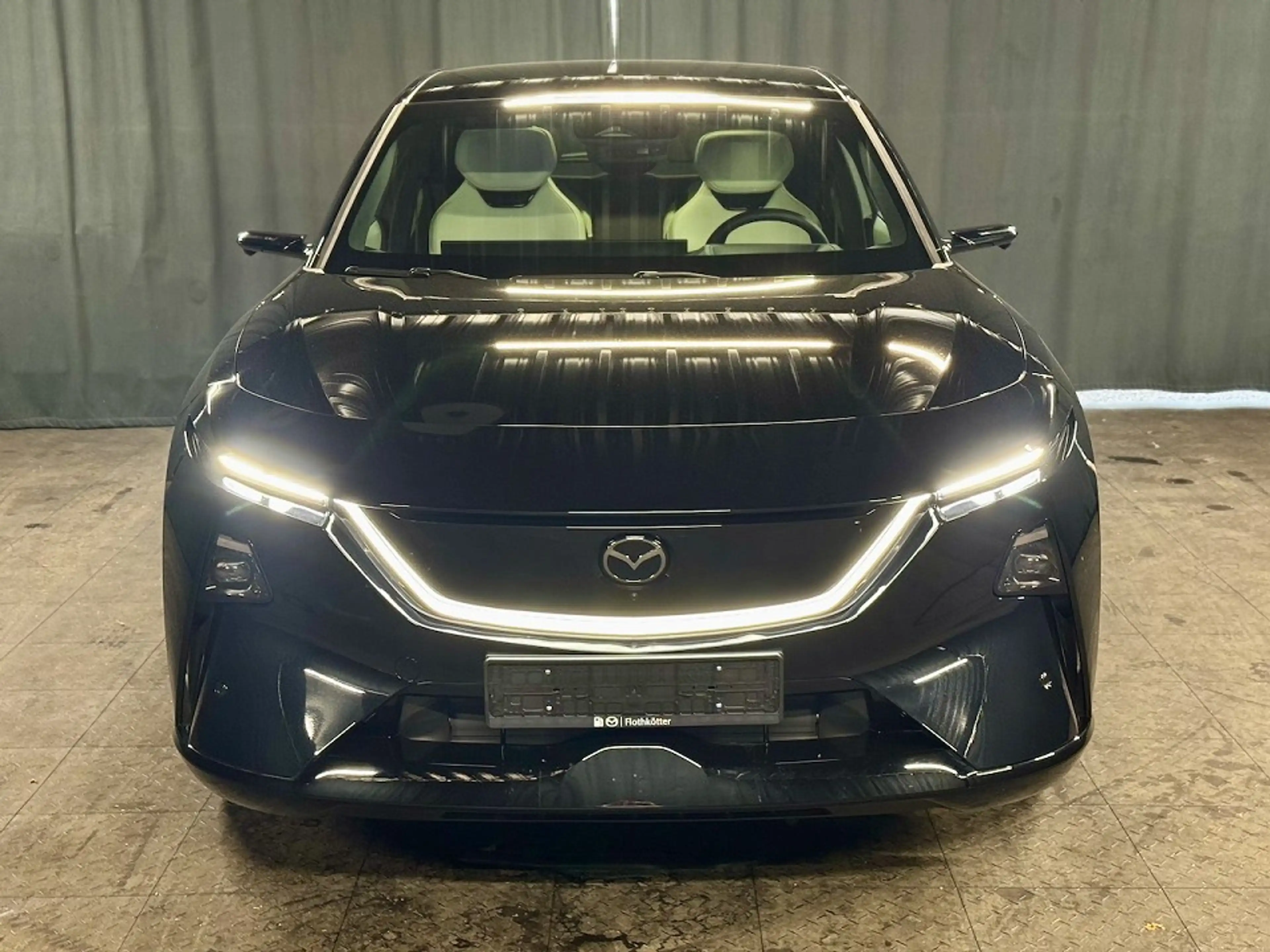 Mazda CX-6e TAKUMI PLUS*21"*DIGITALE AUßENSPIEGEL* — photo 2
