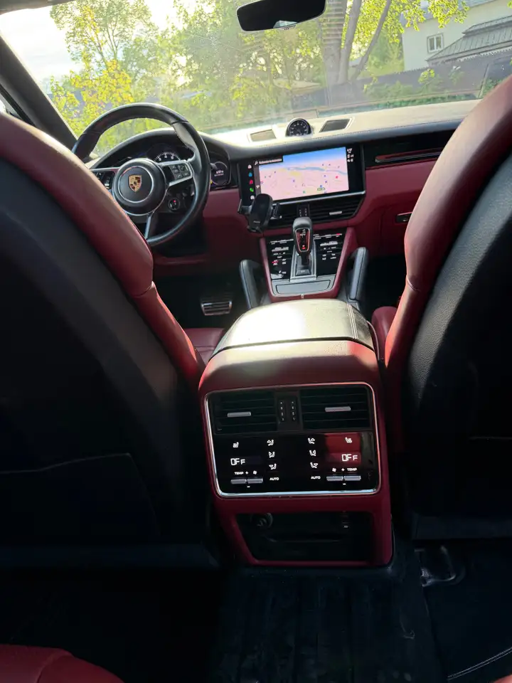 Porsche Cayenne снимка Porsche Cayenne